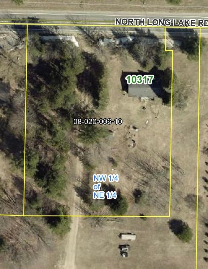 10317 North Long Lake Road Property Photo 1