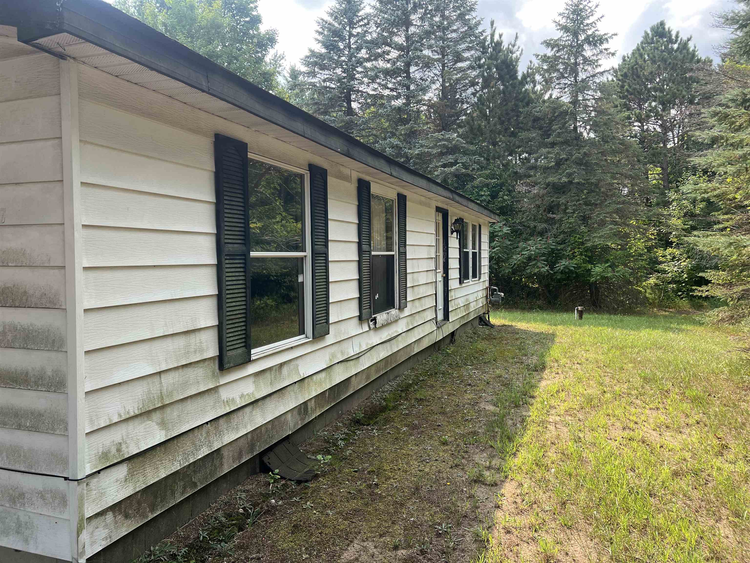 10317 North Long Lake Road Property Photo 6