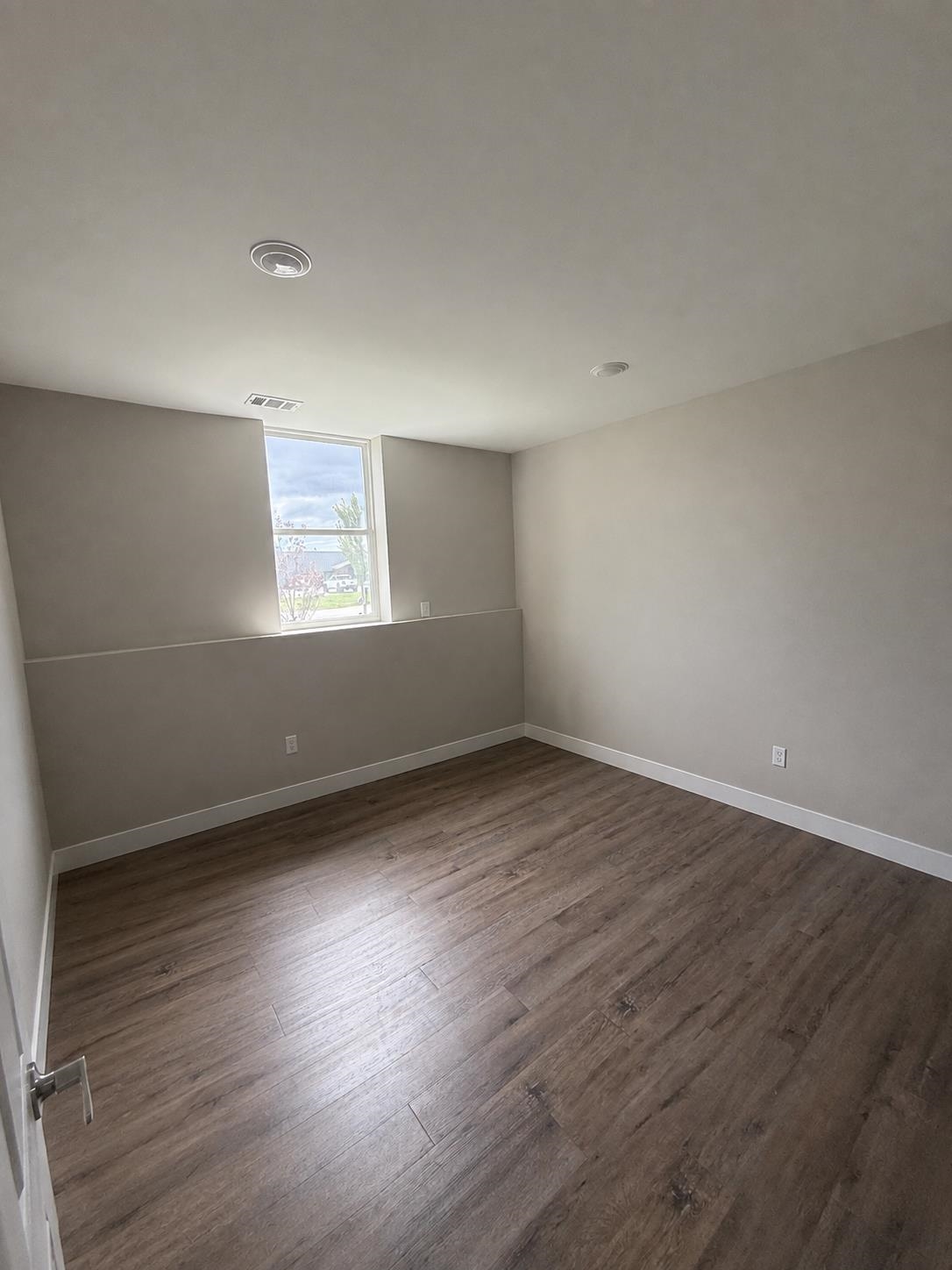 1393 Industry Drive Property Photo 7