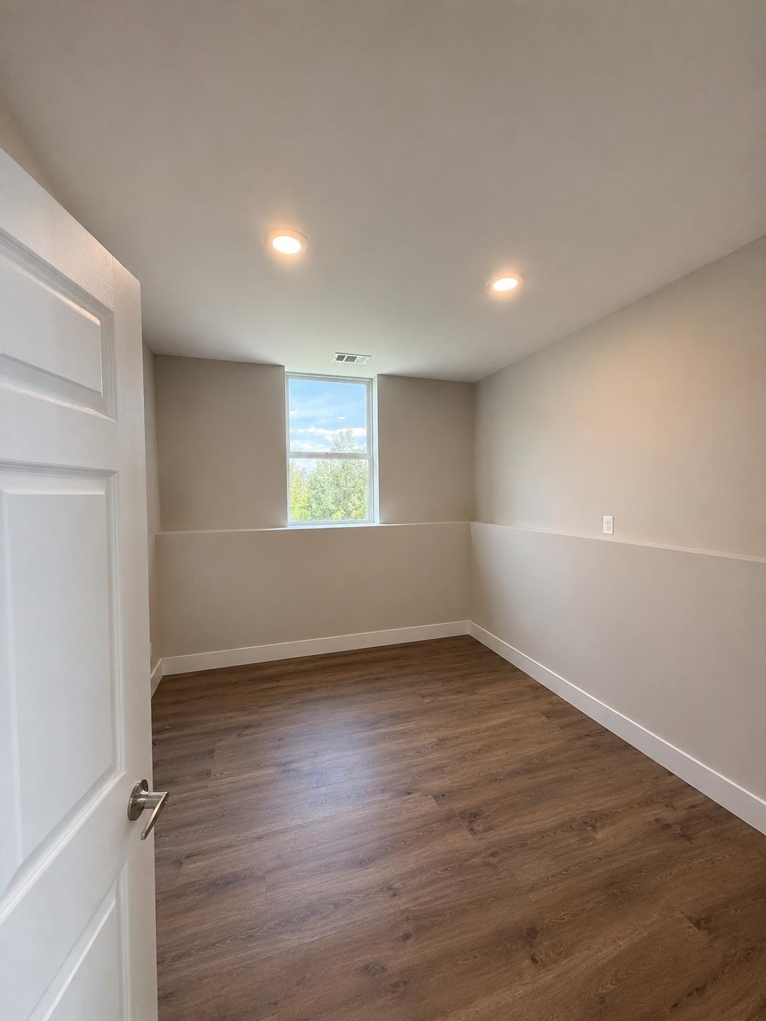 1393 Industry Drive Property Photo 8