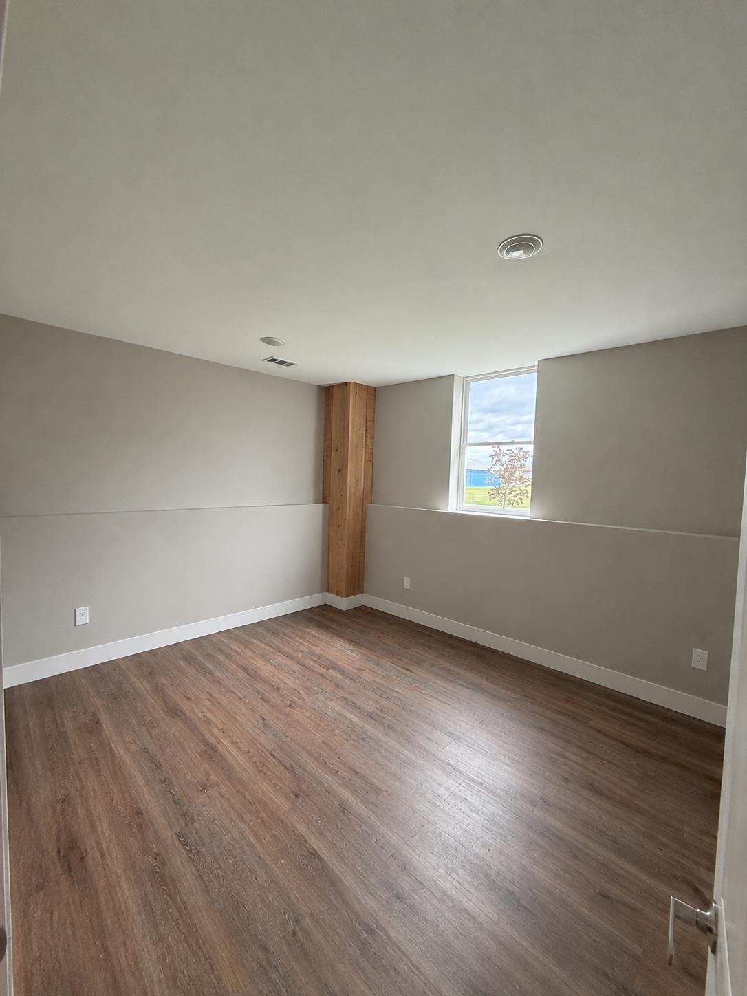 1393 Industry Drive Property Photo 10