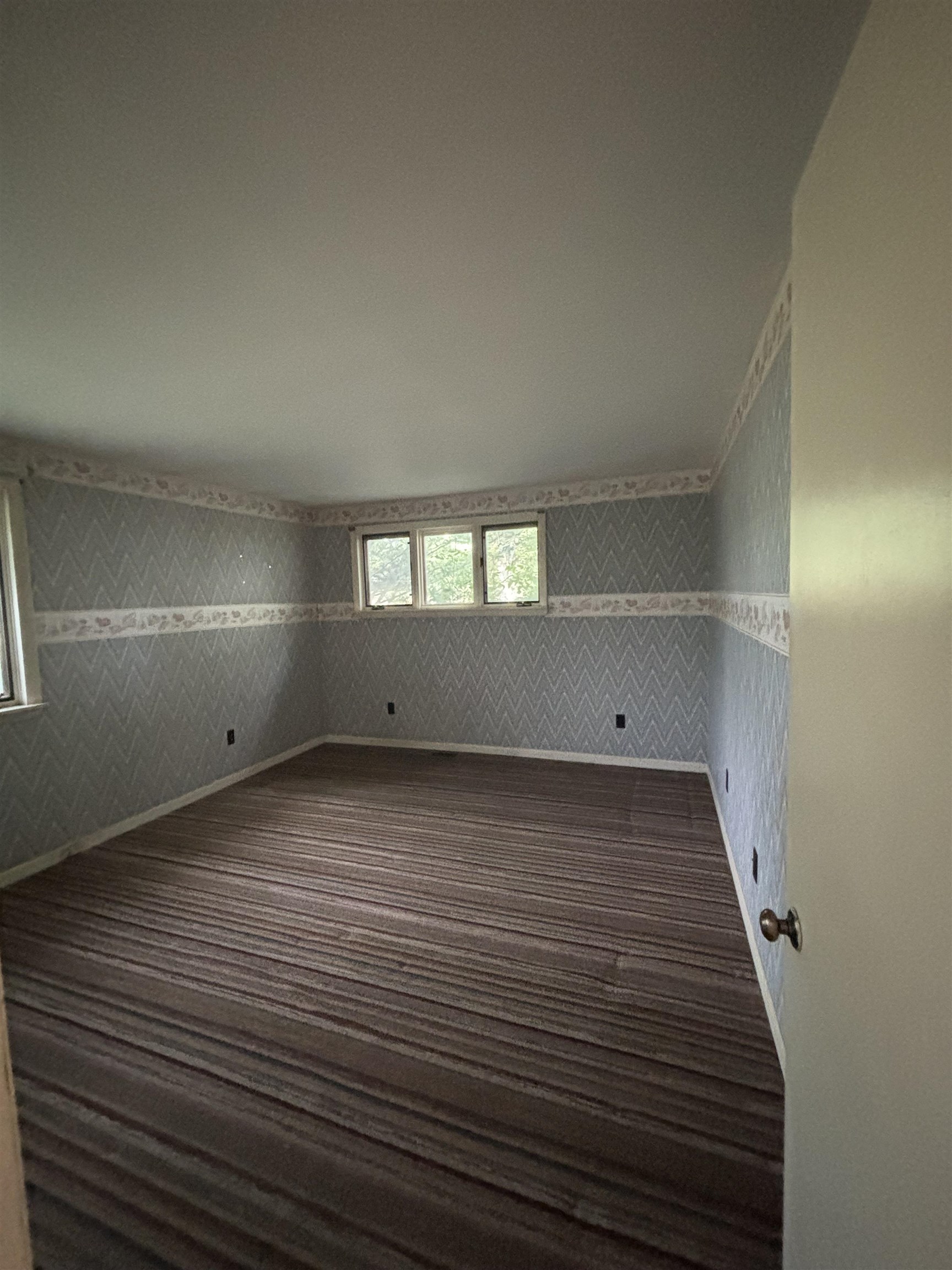 4589 Geneva Road Property Photo 14