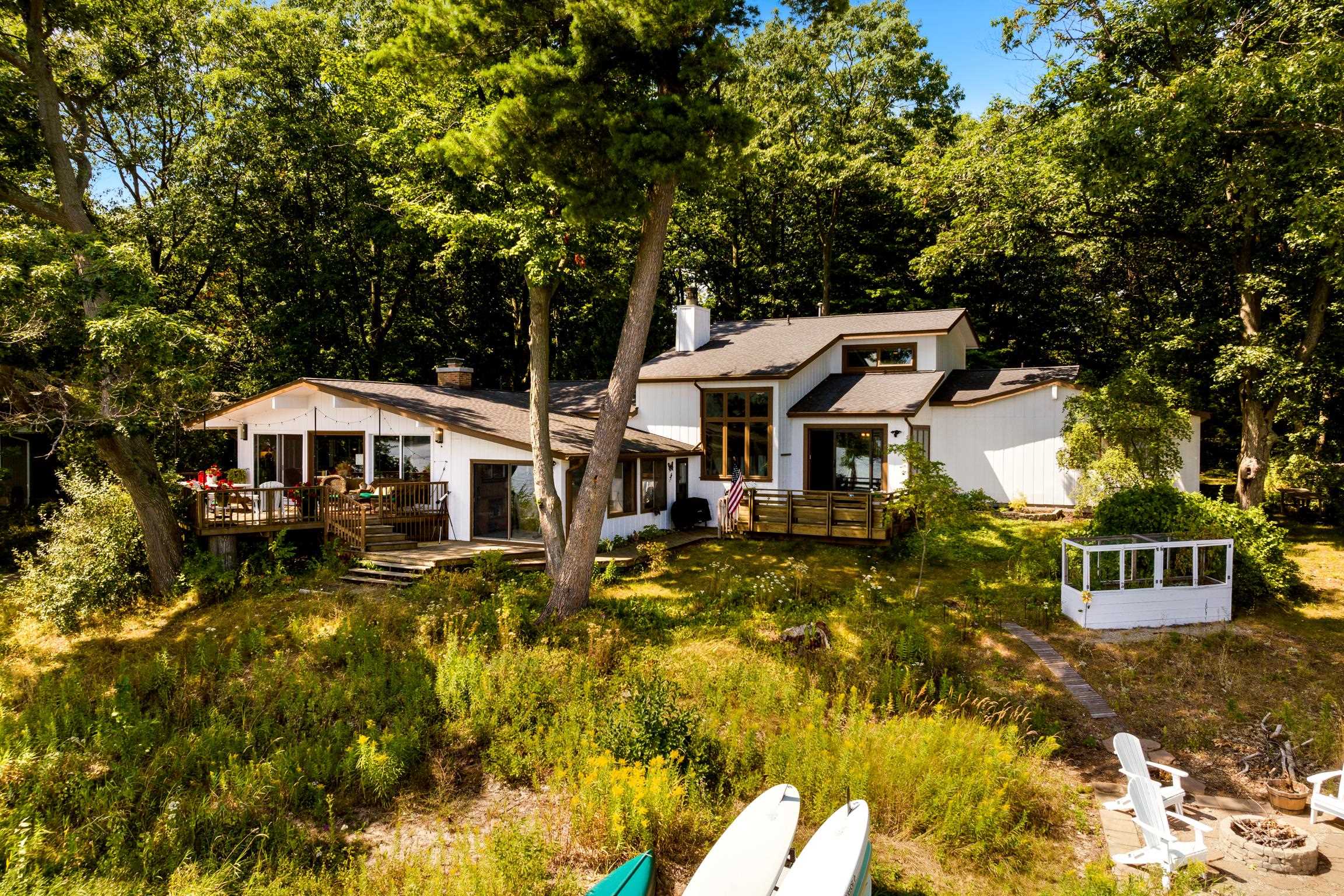 16643 Starkey Road Property Photo 1