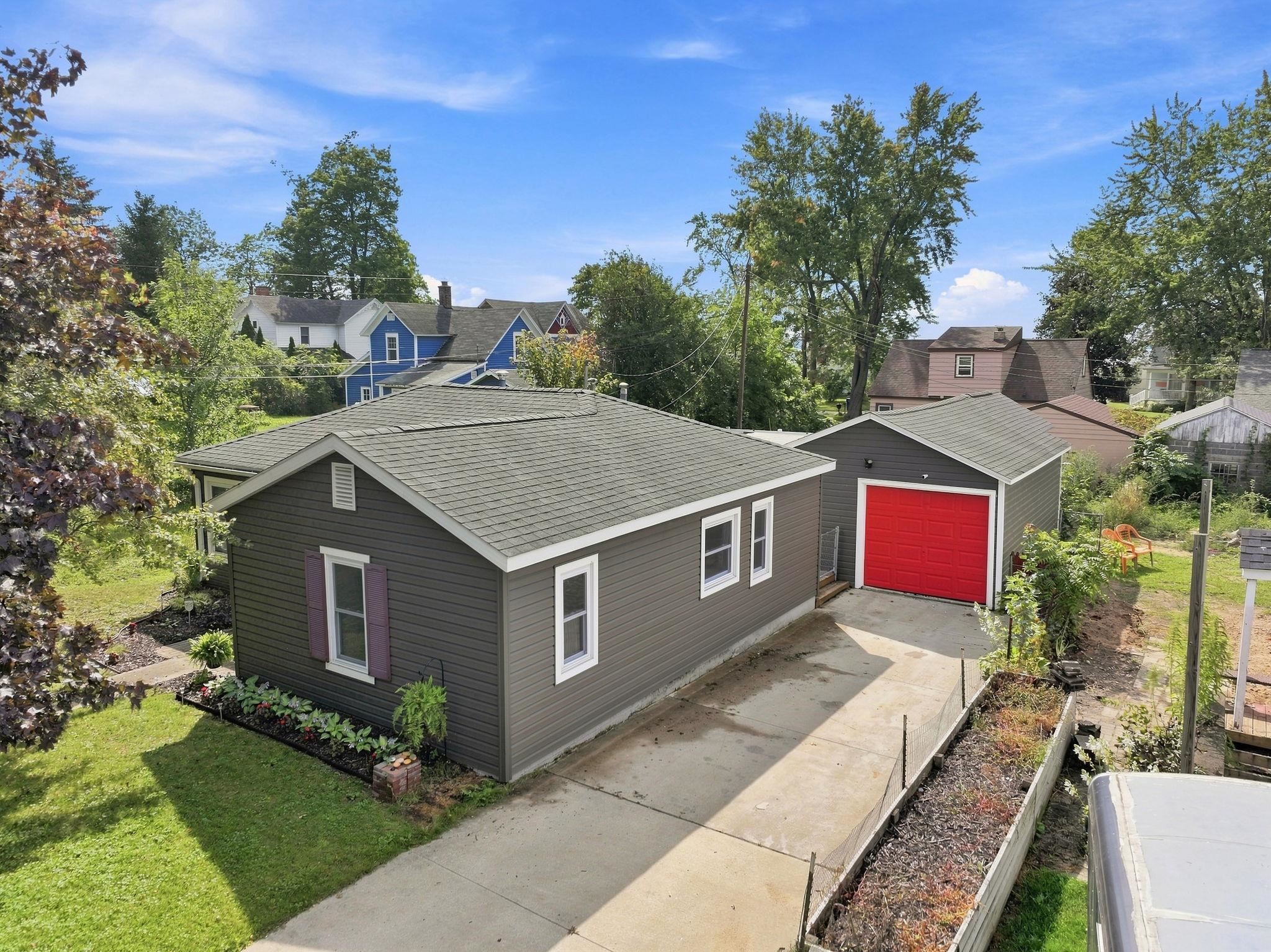 304 S Pine Street Property Photo 1