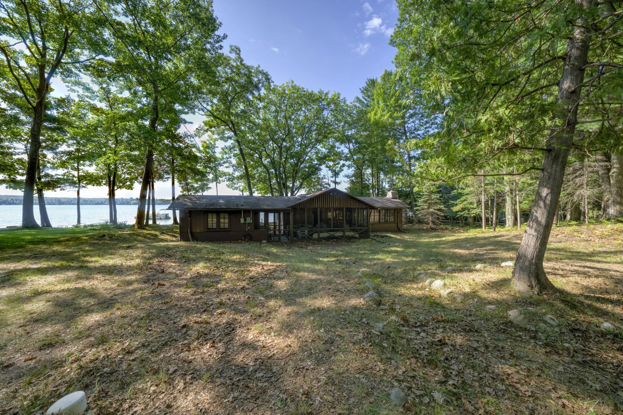 276 E Traverse Lake Road Property Photo 5