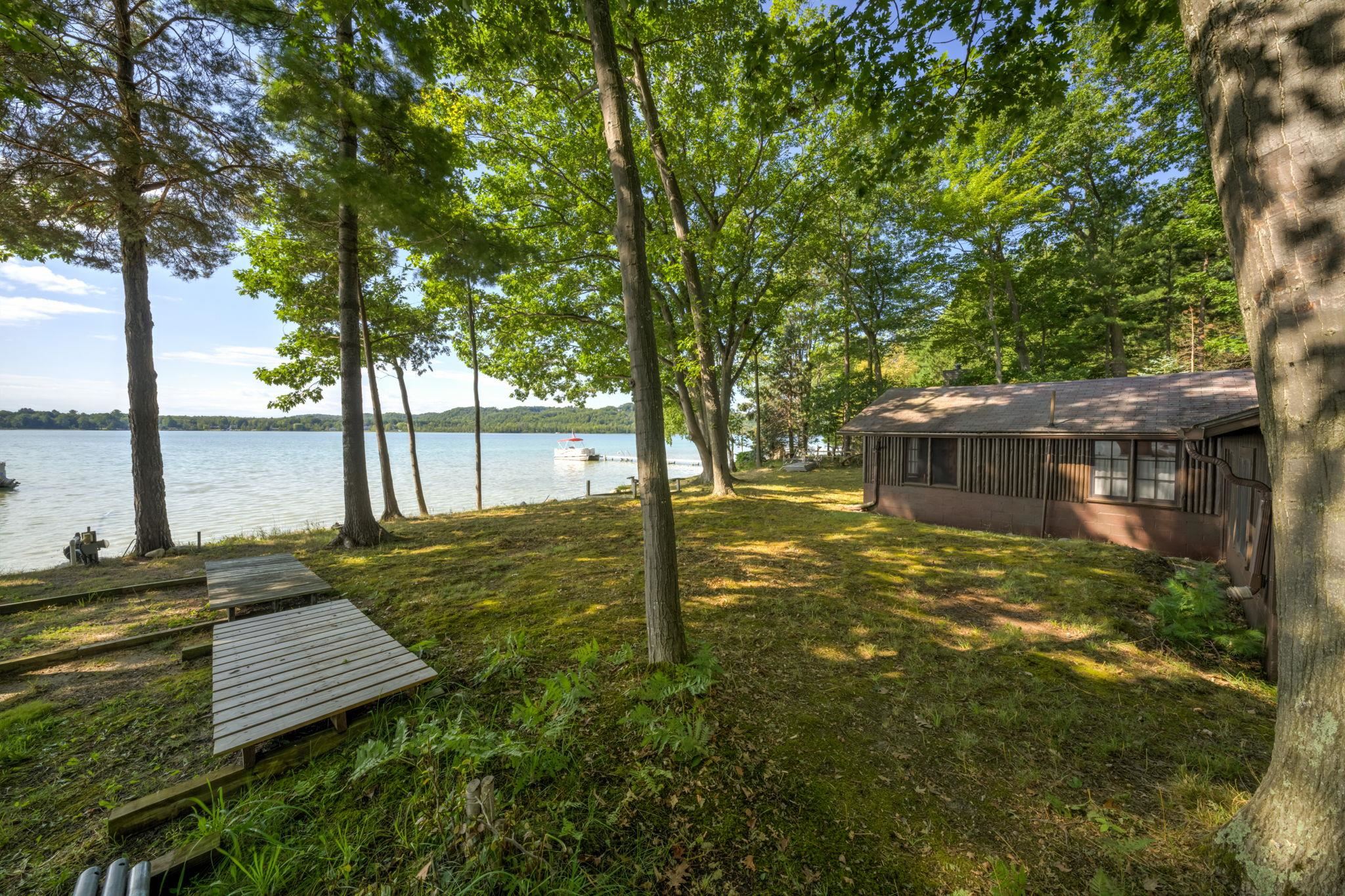276 E Traverse Lake Road Property Photo 7