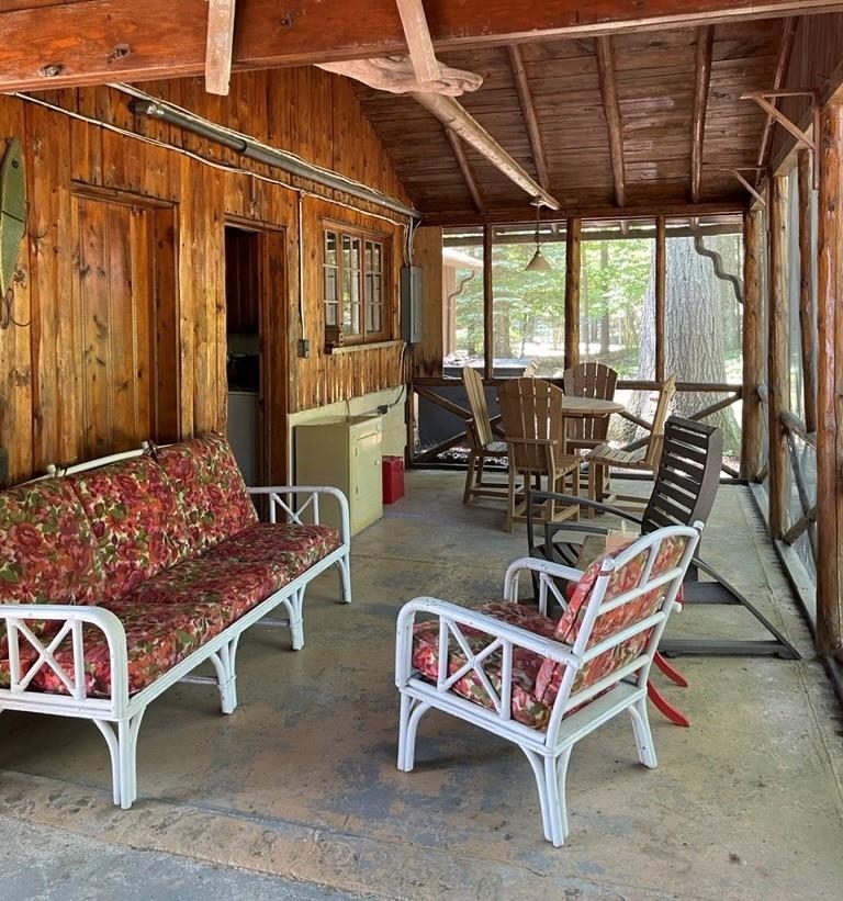 276 E Traverse Lake Road Property Photo 16