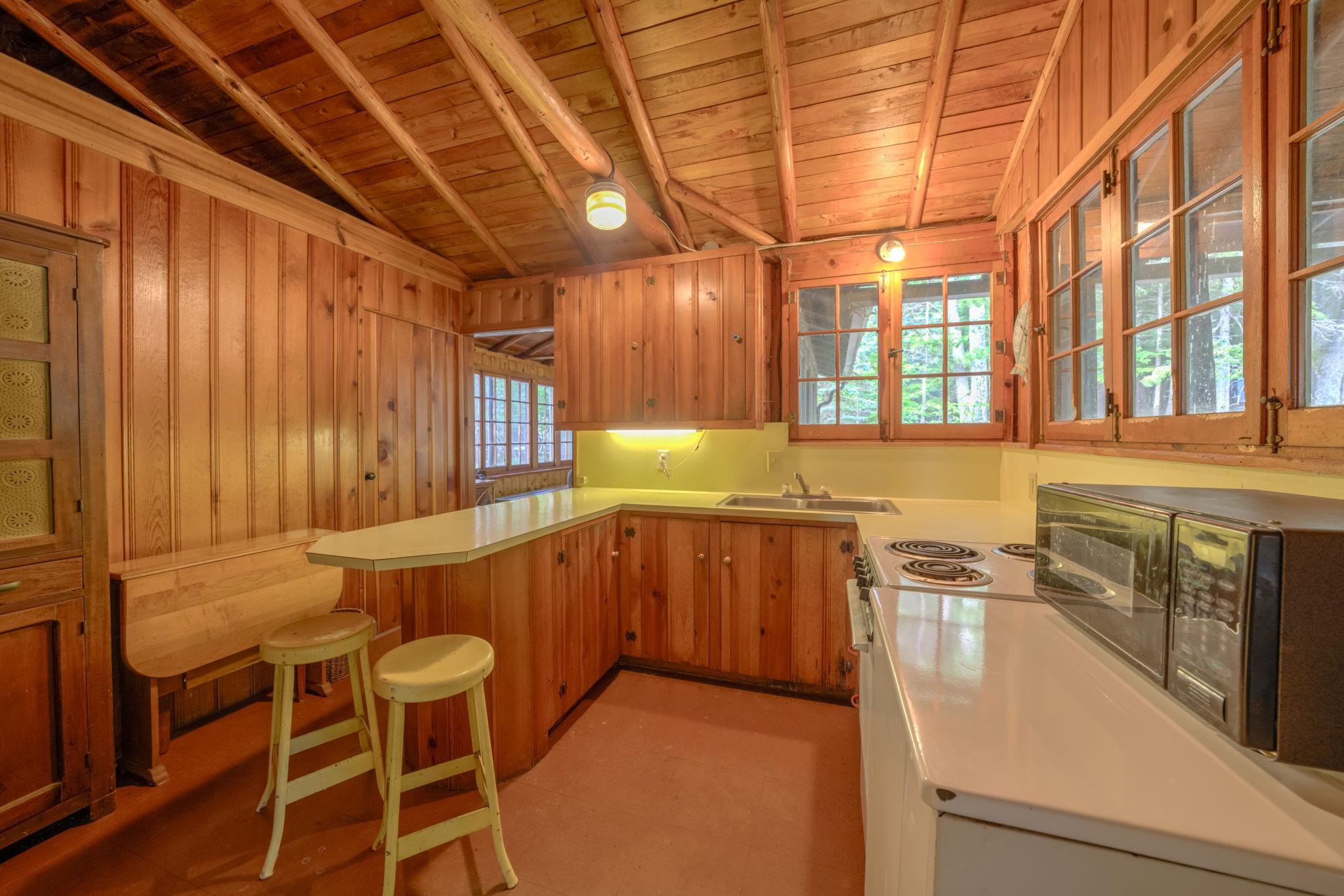 276 E Traverse Lake Road Property Photo 20