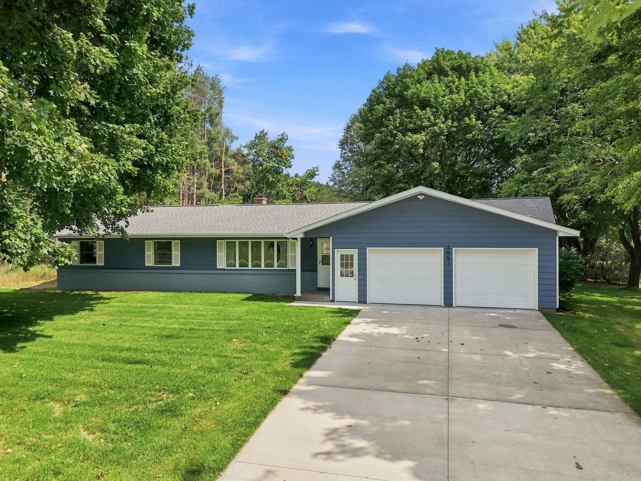 2061 S Green Road Property Photo 1