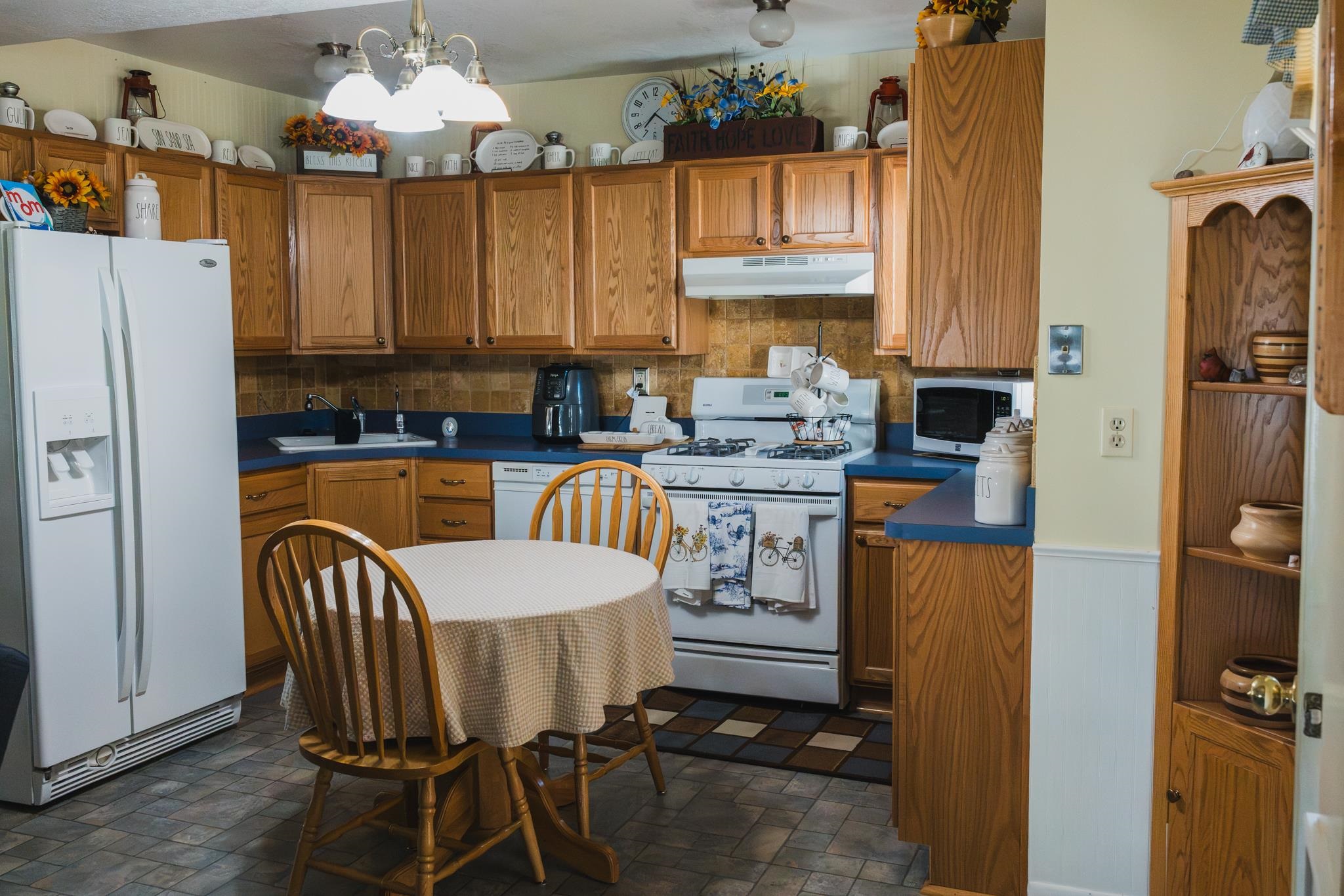 1041 Radov Road Property Photo 10