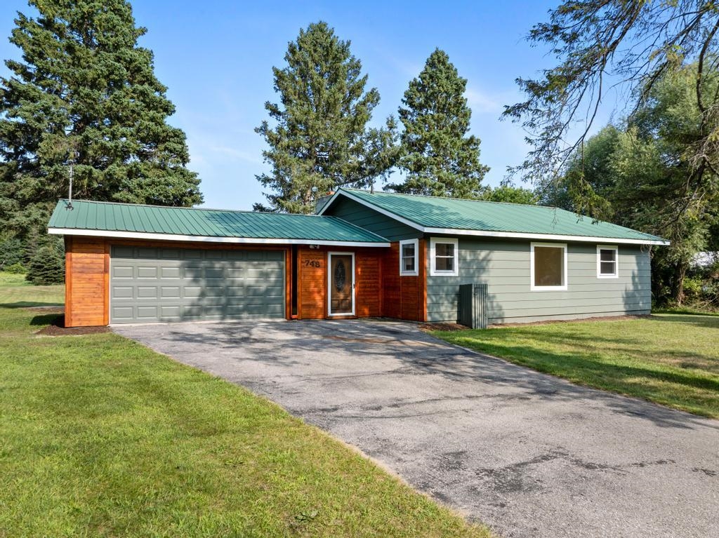 748 7th Street Property Photo 1
