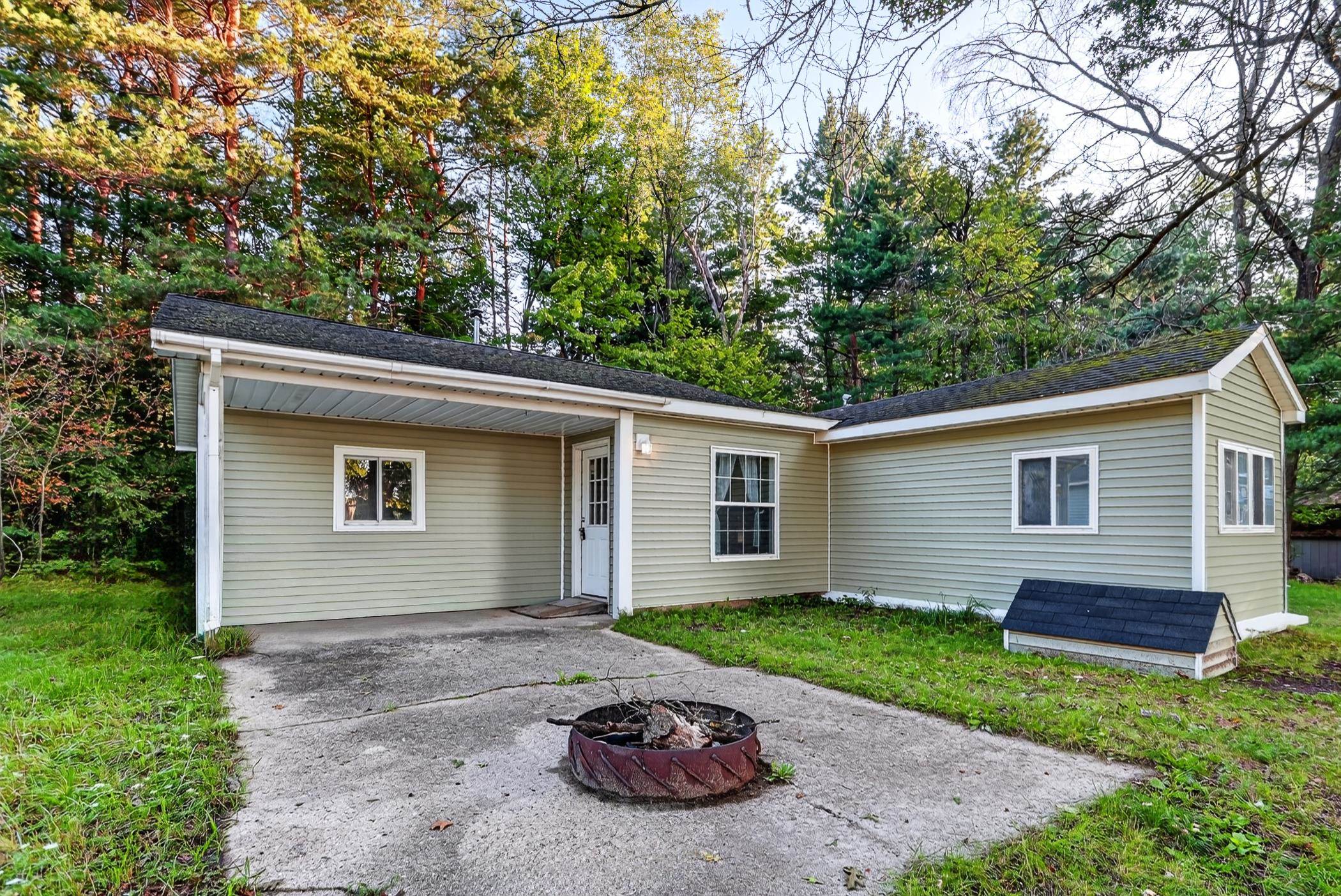2341 Michigan Avenue Property Photo 3