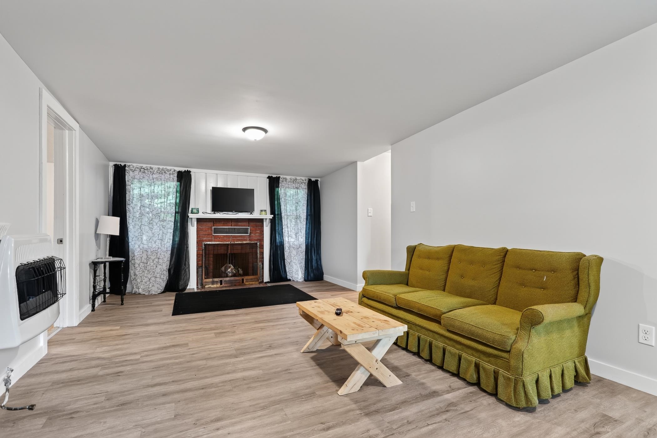 2341 Michigan Avenue Property Photo 7