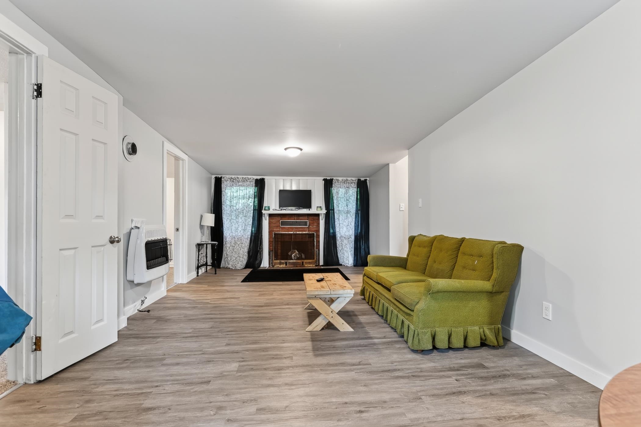 2341 Michigan Avenue Property Photo 8