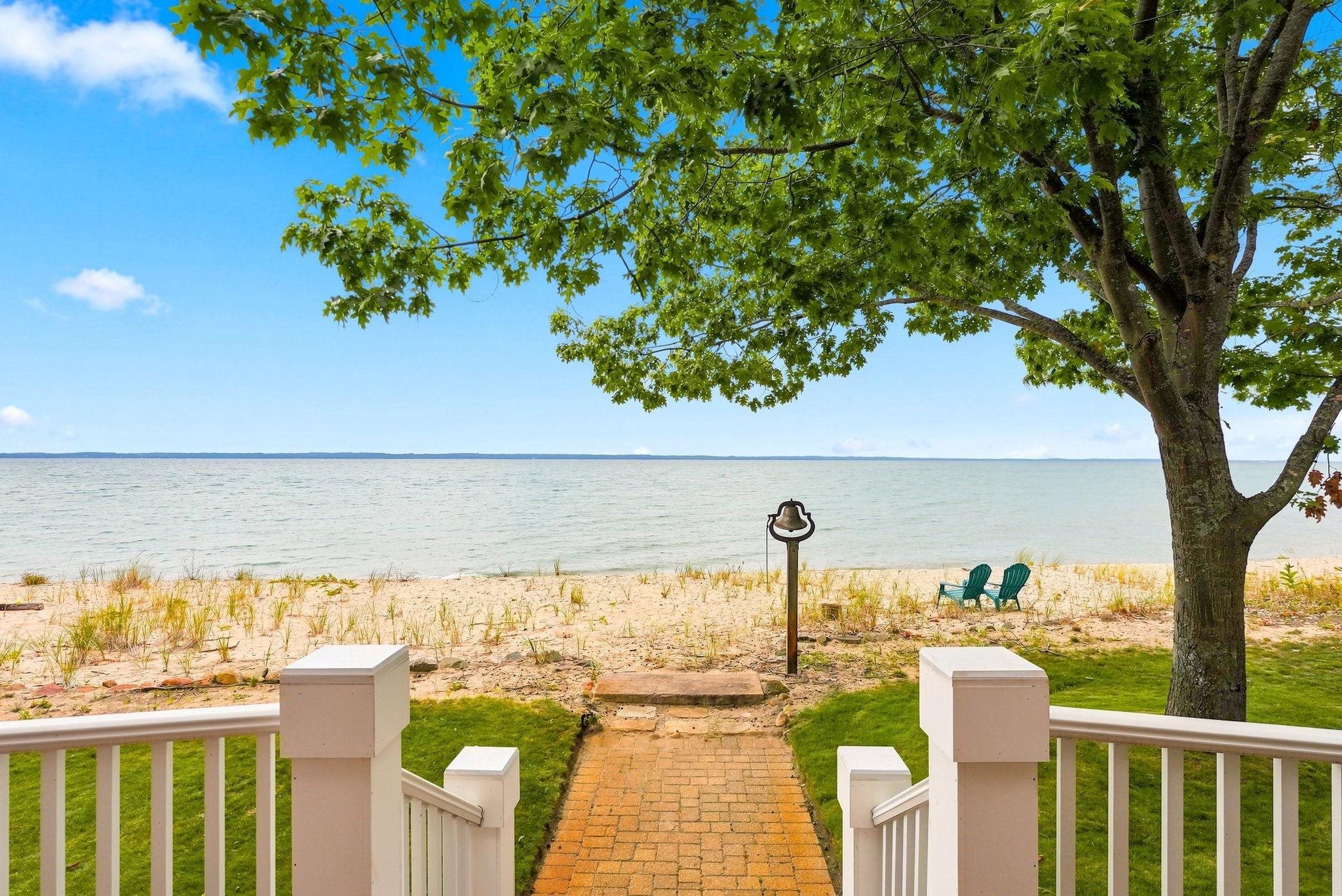 13700 N Forest Beach Property Photo 2