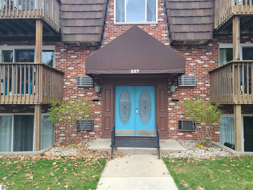 227 Fair Street Property Photo 13