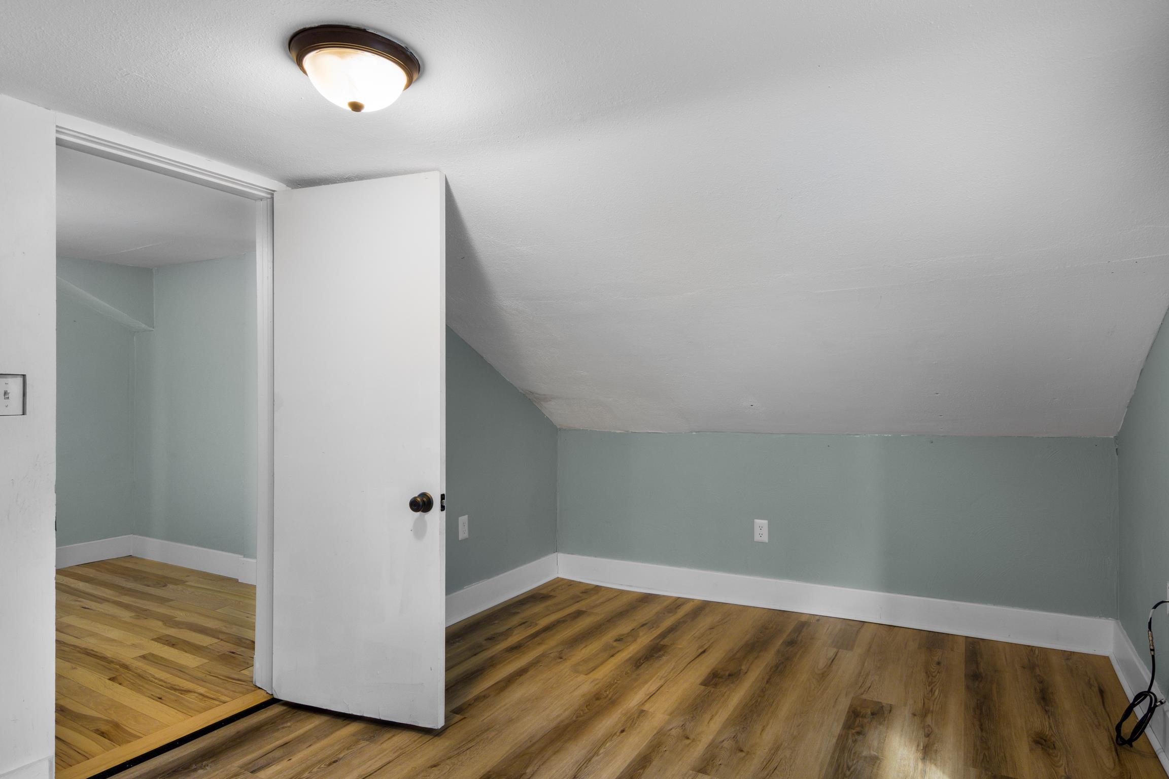 915 Baldwin Property Photo 31