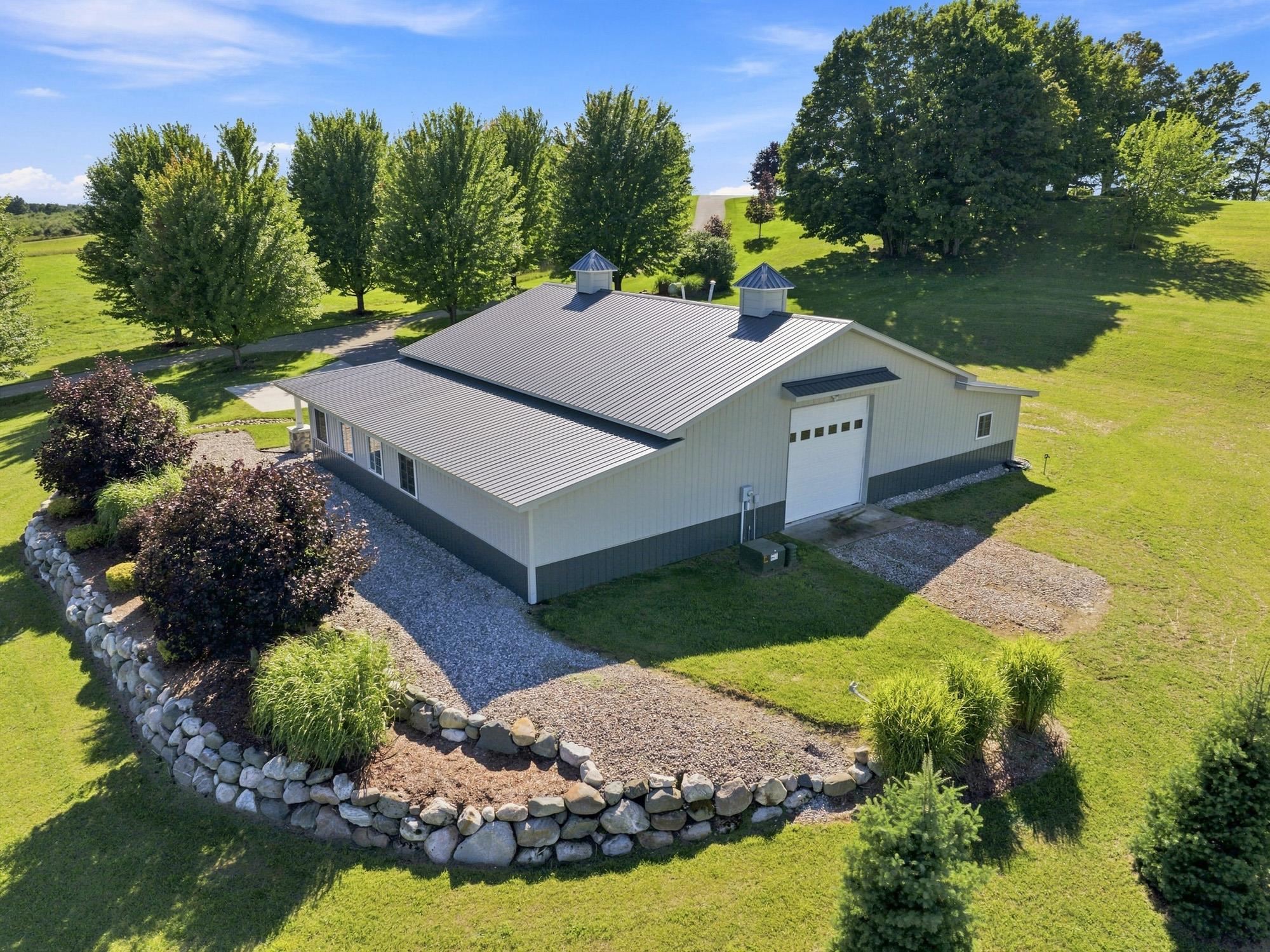 4135 Shadynook Road Property Photo 3
