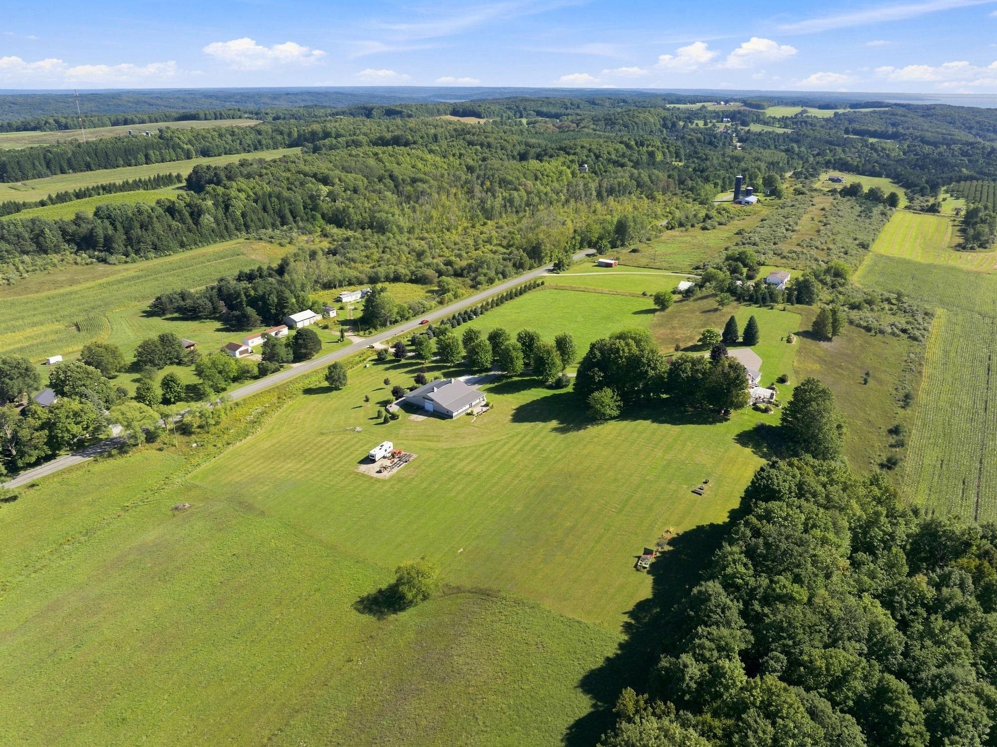 4135 Shadynook Road Property Photo 9