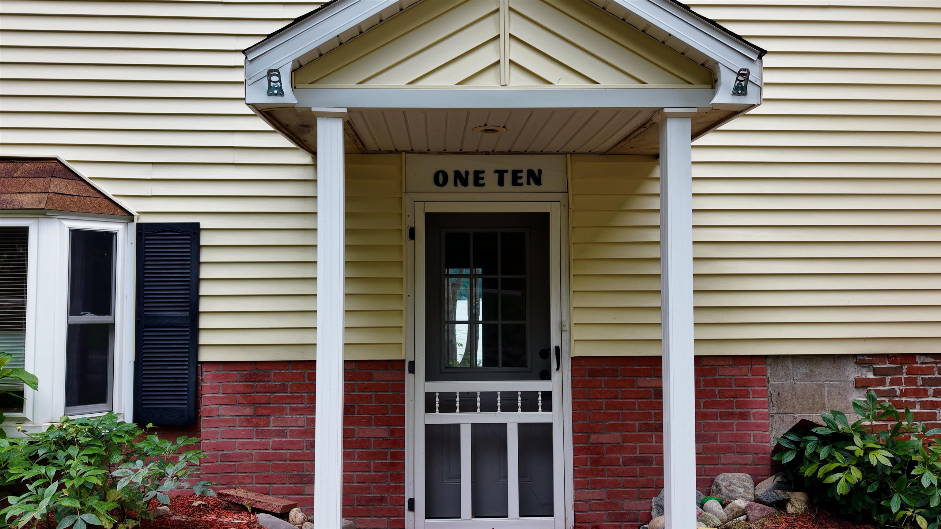 110 S Intermediate Lake Property Photo 3