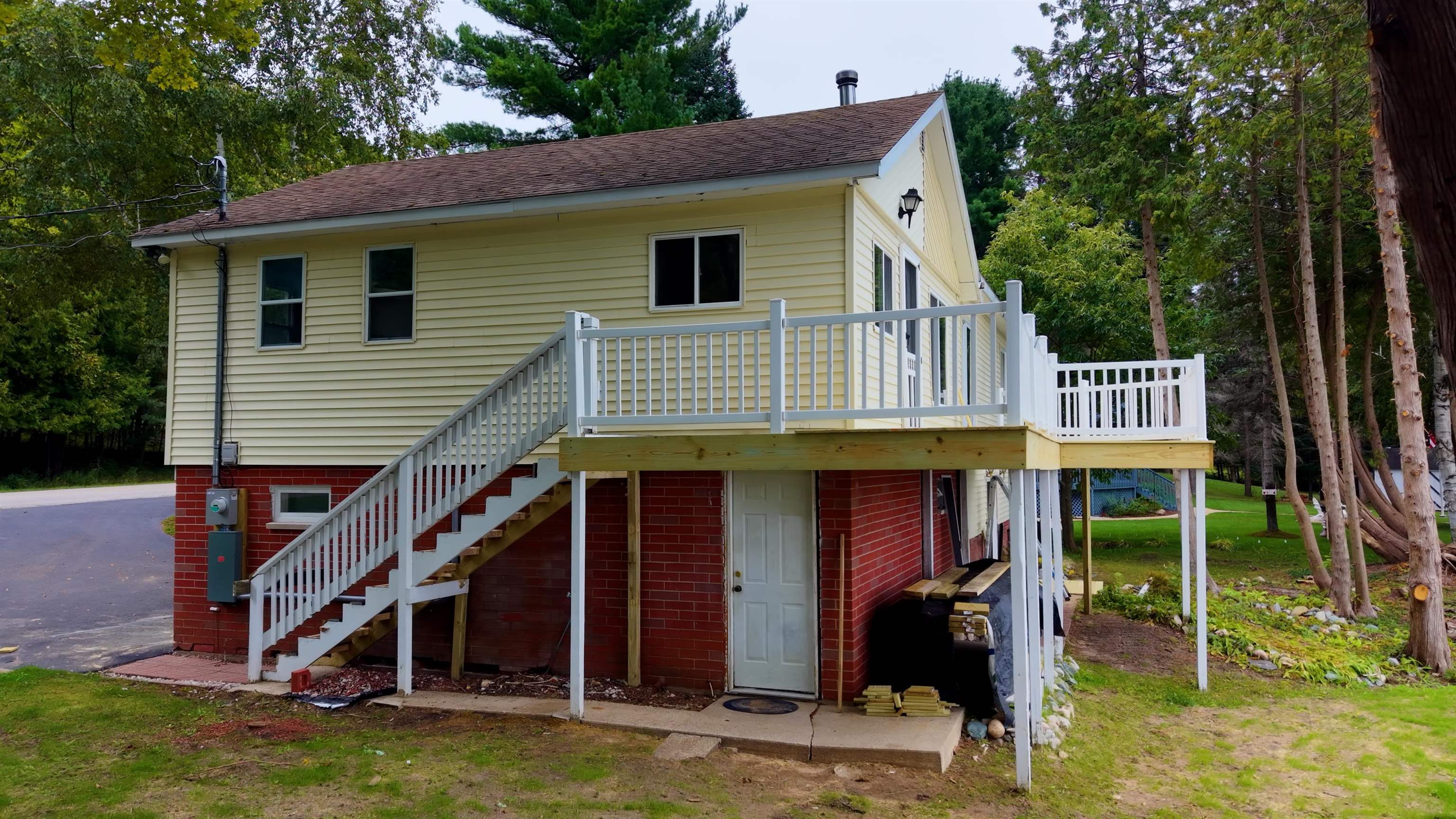 110 S Intermediate Lake Property Photo 7