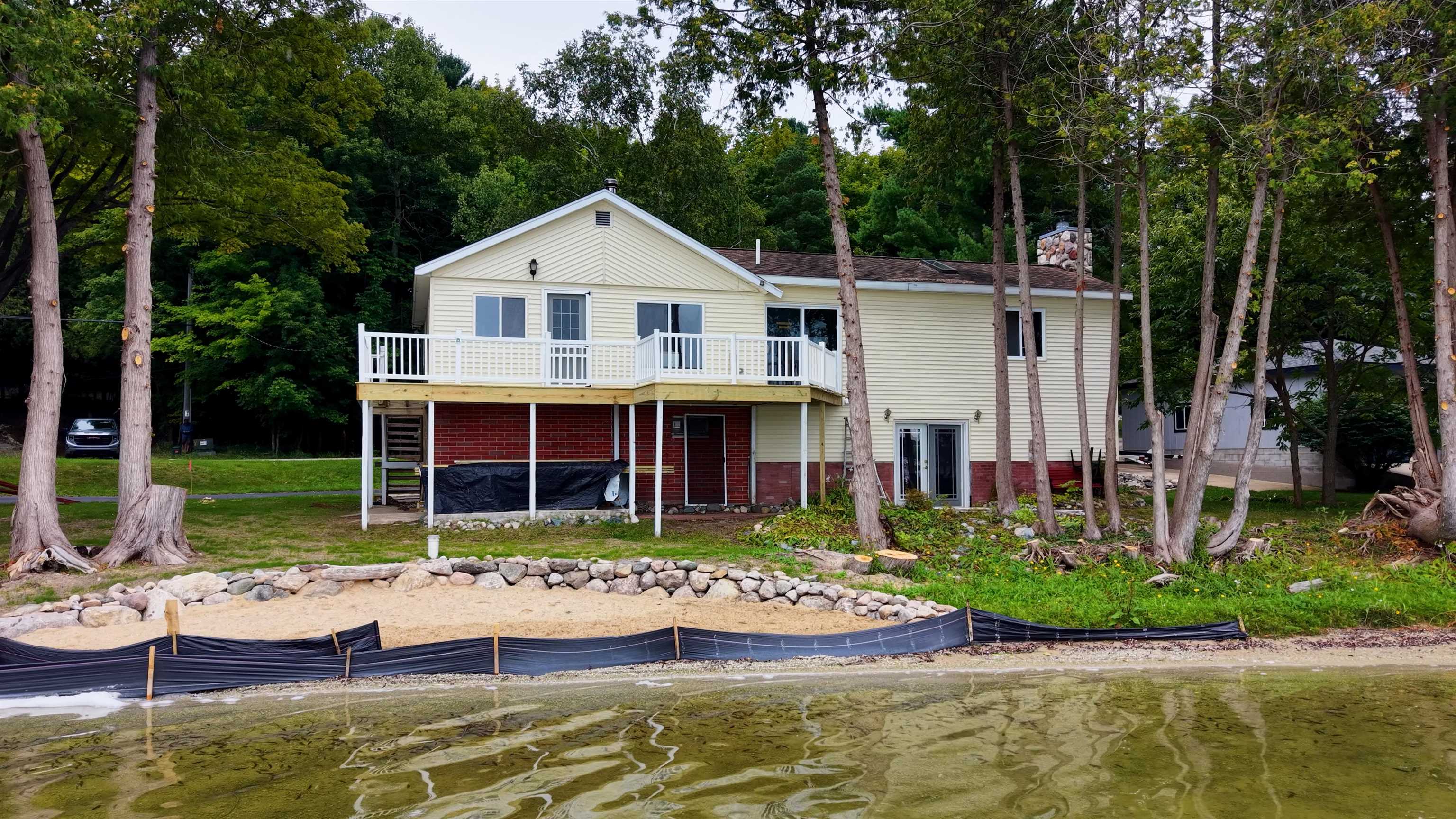 110 S Intermediate Lake Property Photo 11