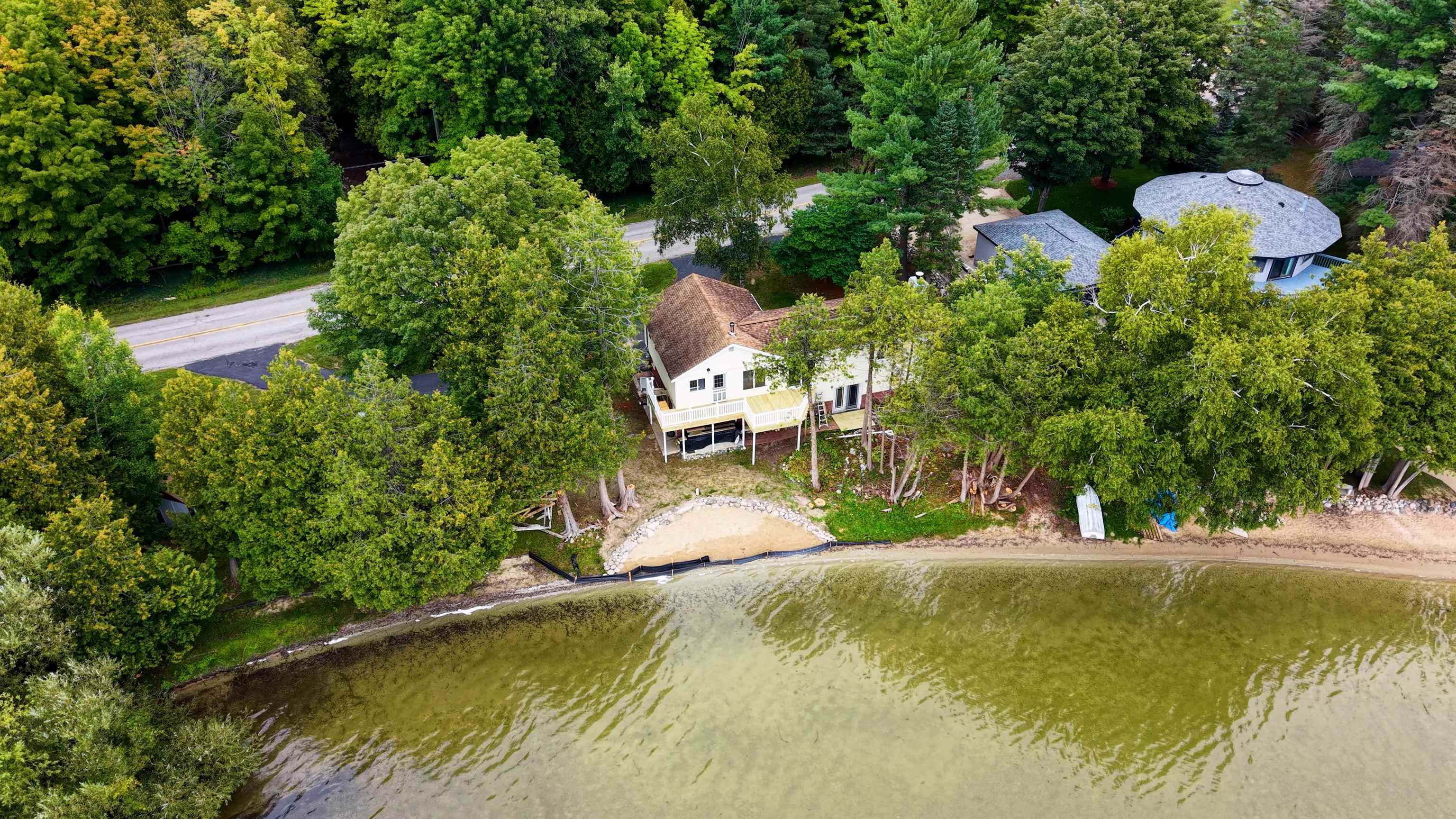 110 S Intermediate Lake Property Photo 14