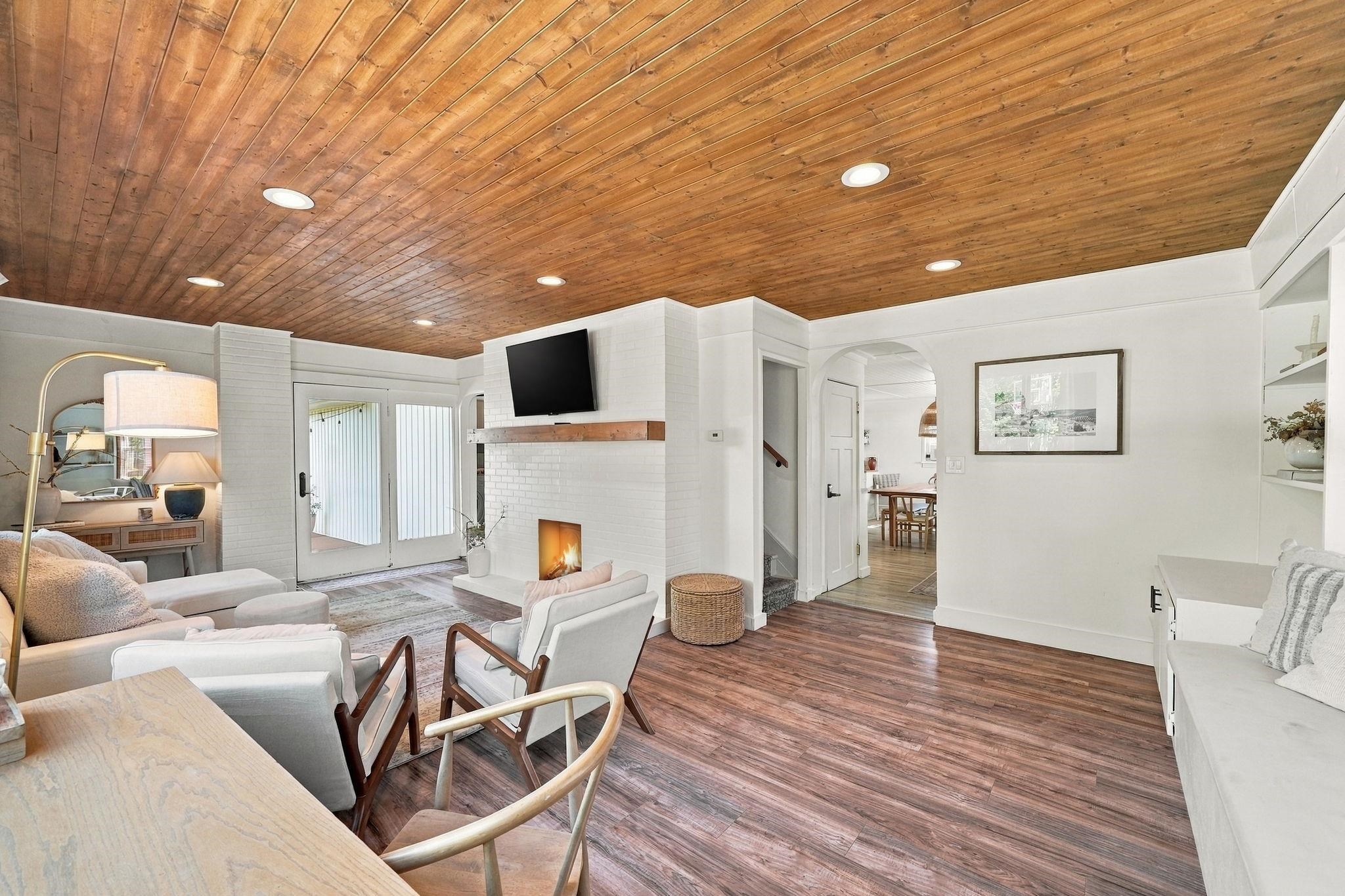 103 Court Street Property Photo 14
