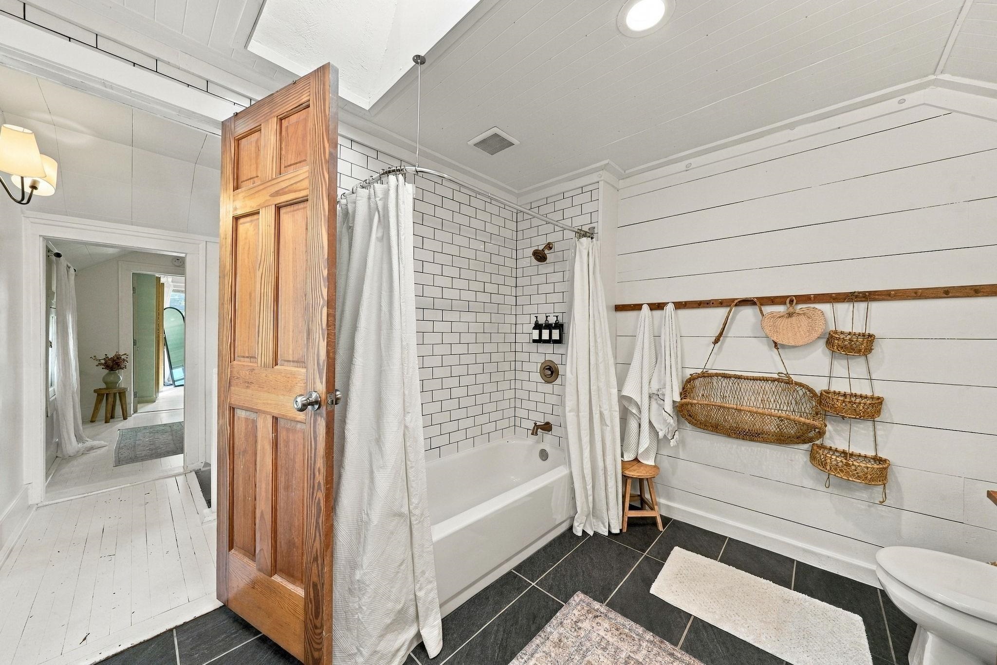 103 Court Street Property Photo 28