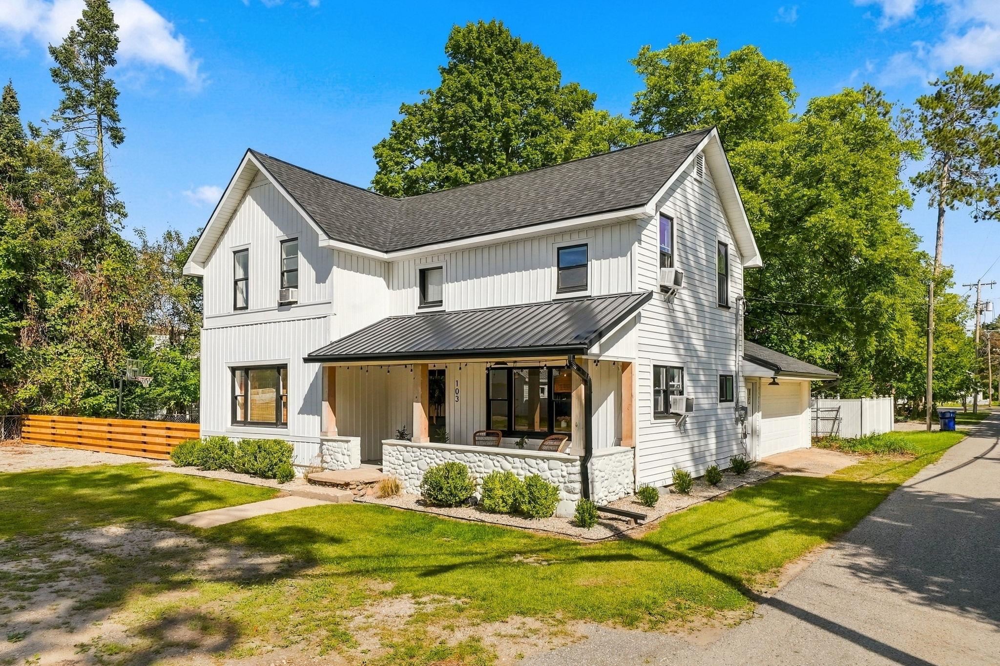 103 Court Street Property Photo 34