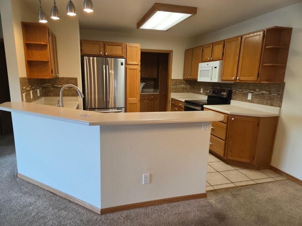 303 Wildwood Drive Property Photo 8