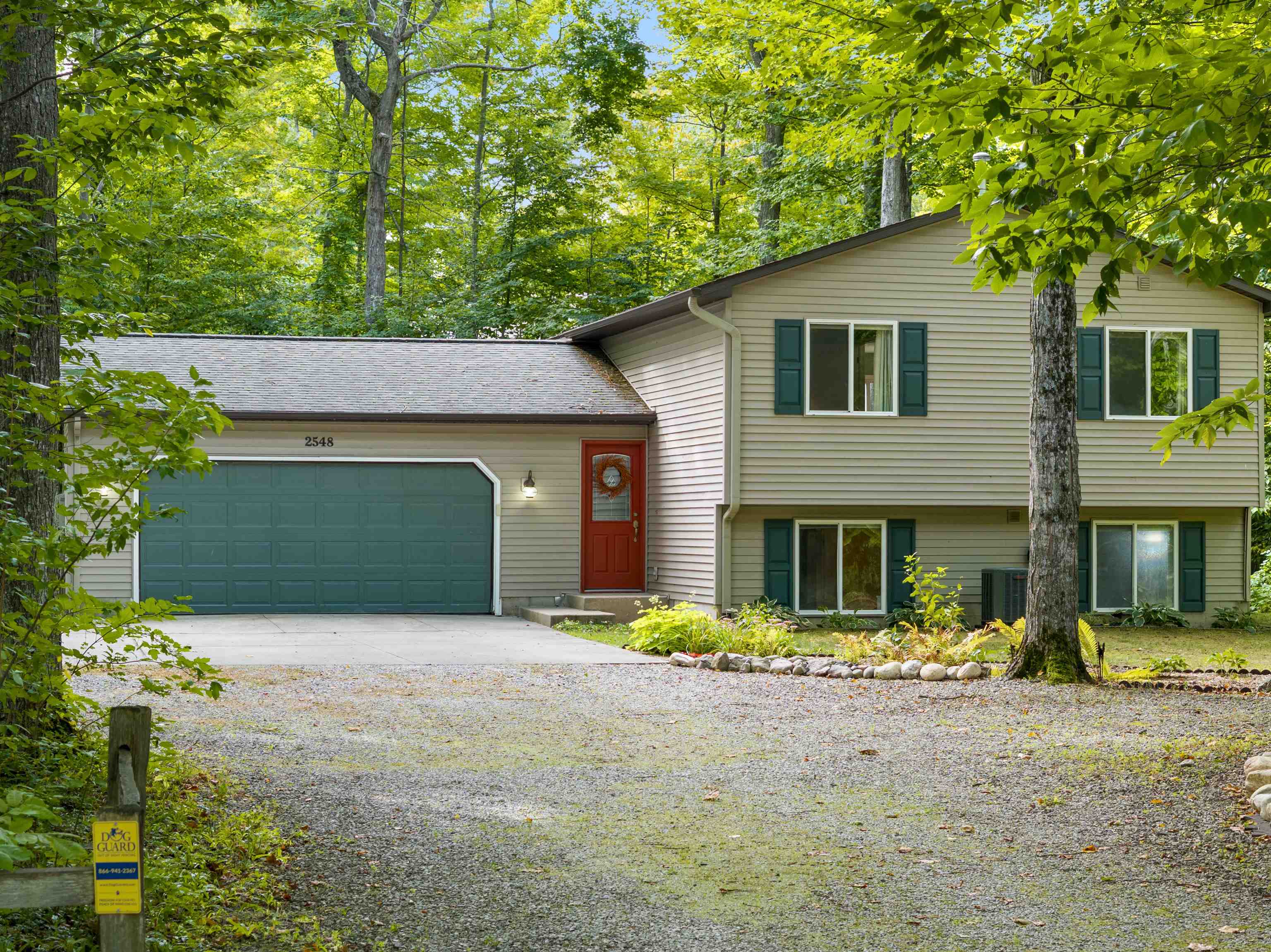 2548 E Birch Place Property Photo 1