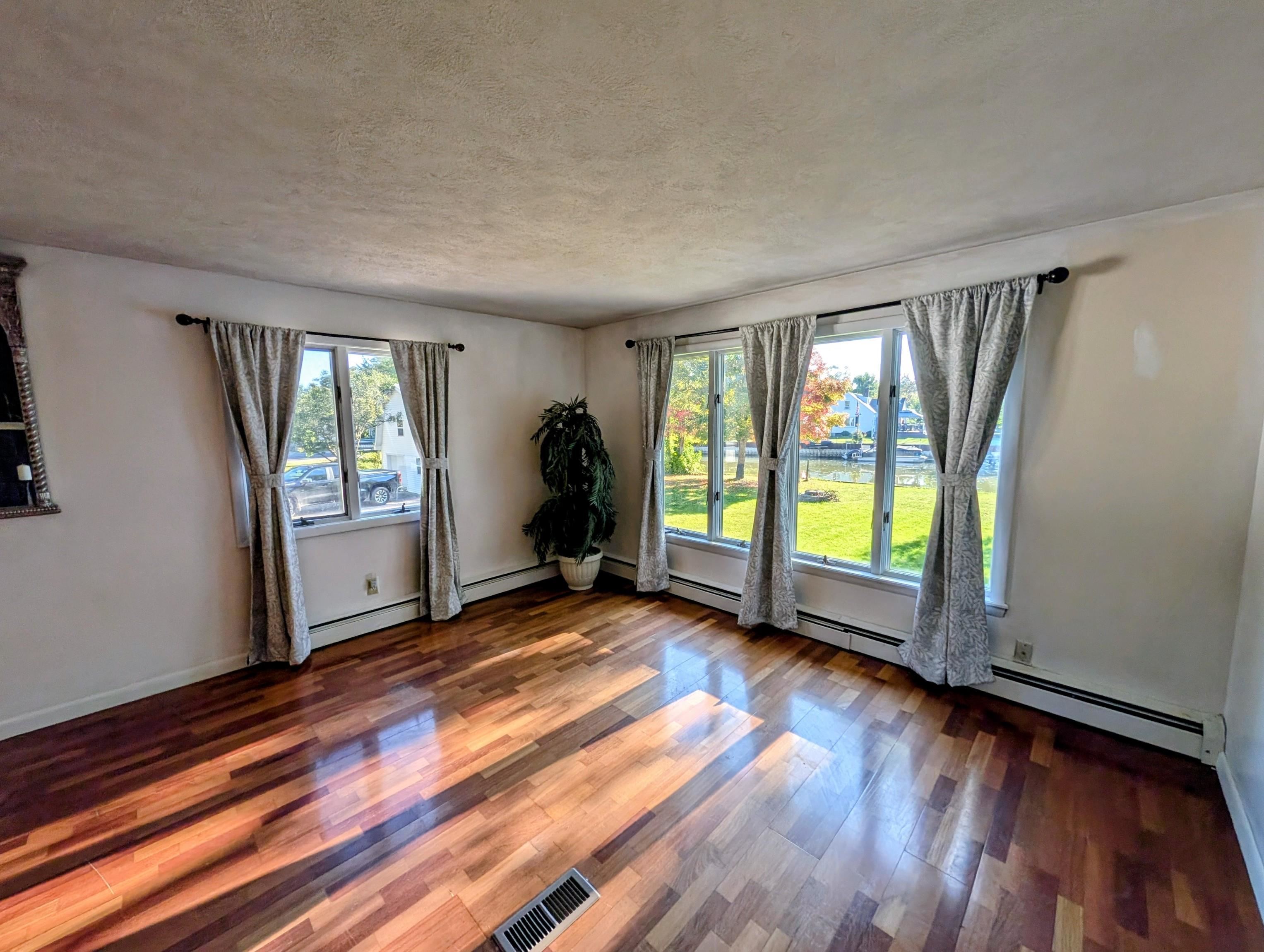 426 E Michigan Avenue Property Photo 17
