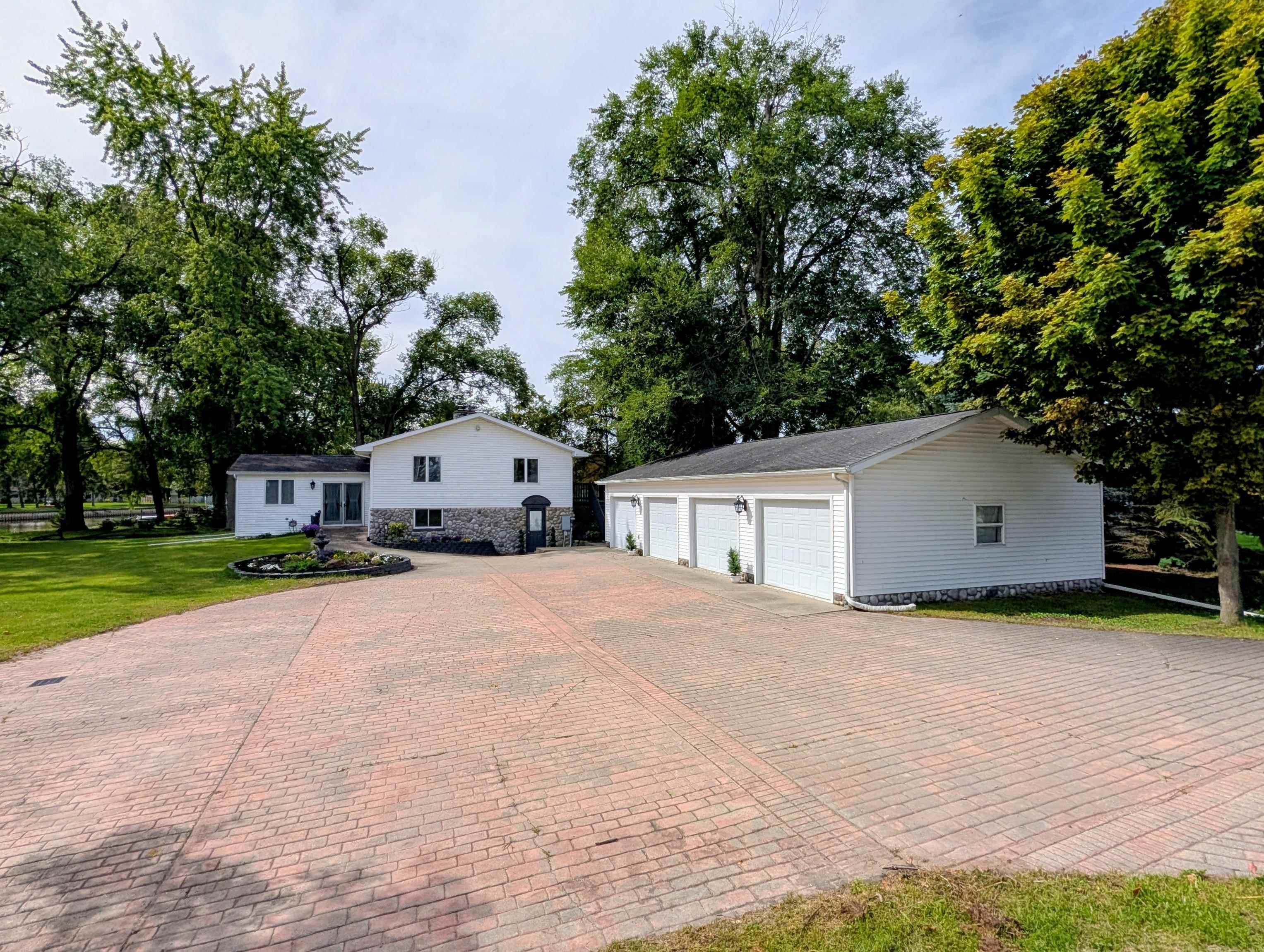 426 E Michigan Avenue Property Photo 42