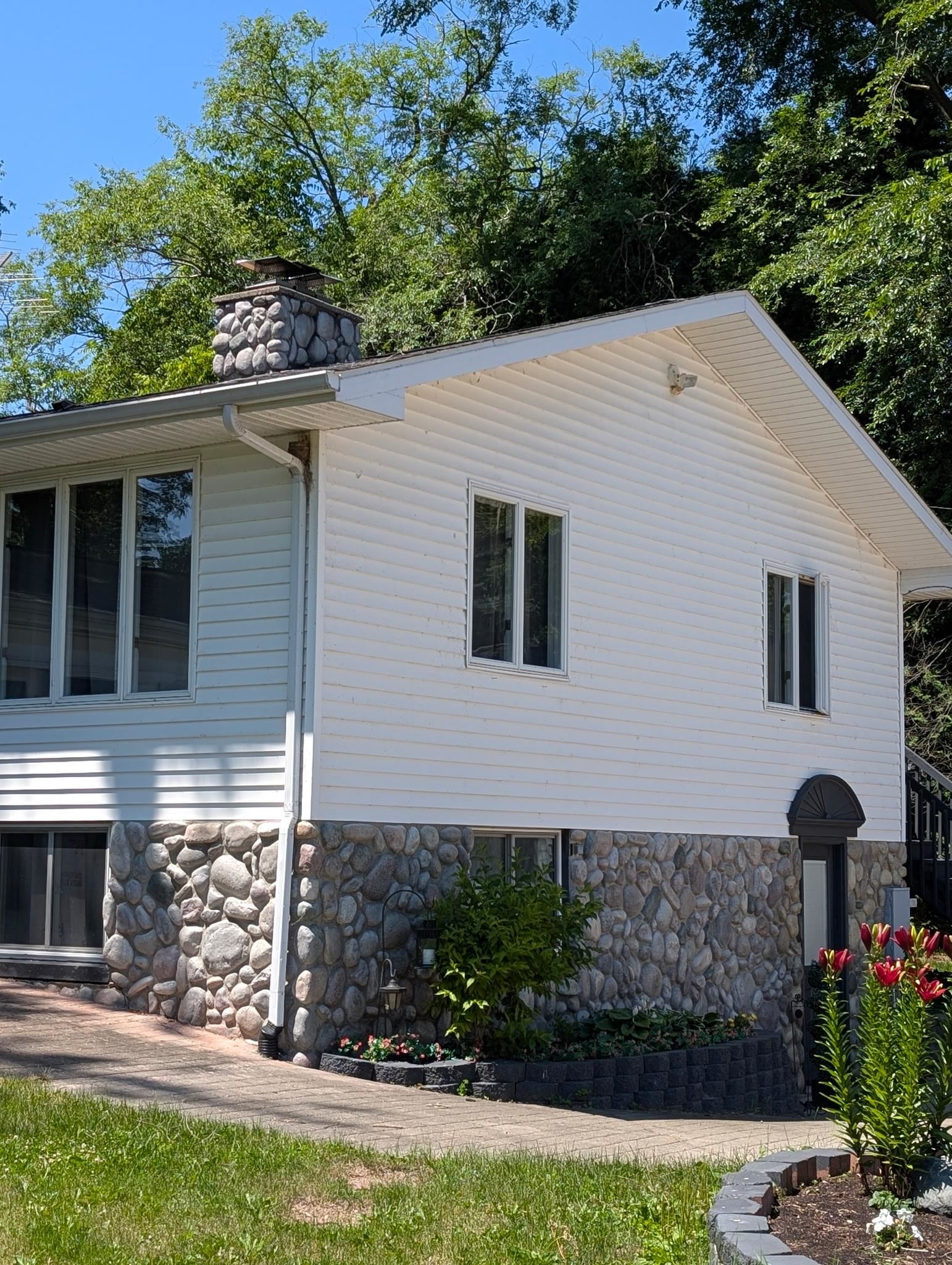 426 E Michigan Avenue Property Photo 44