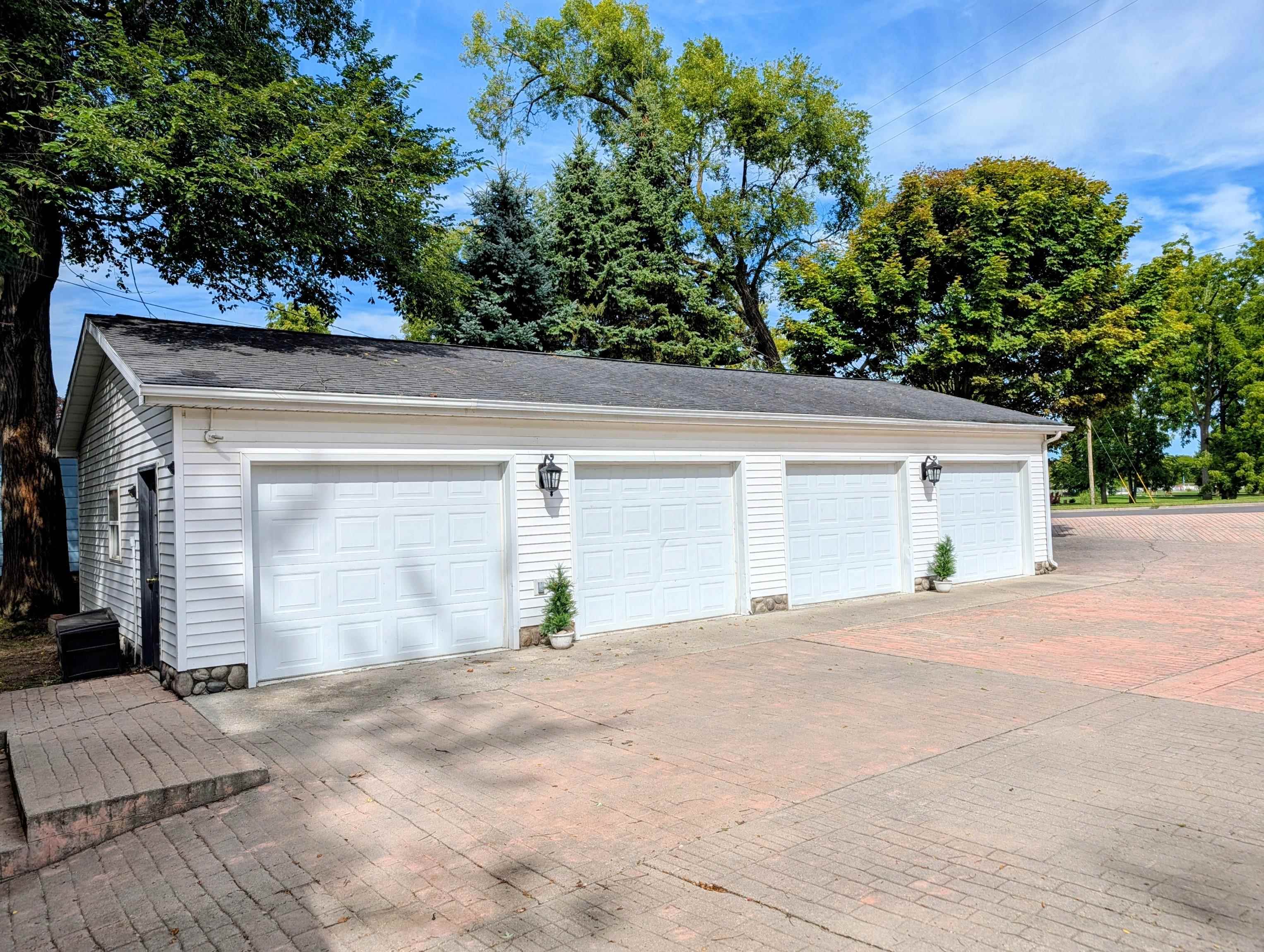 426 E Michigan Avenue Property Photo 46