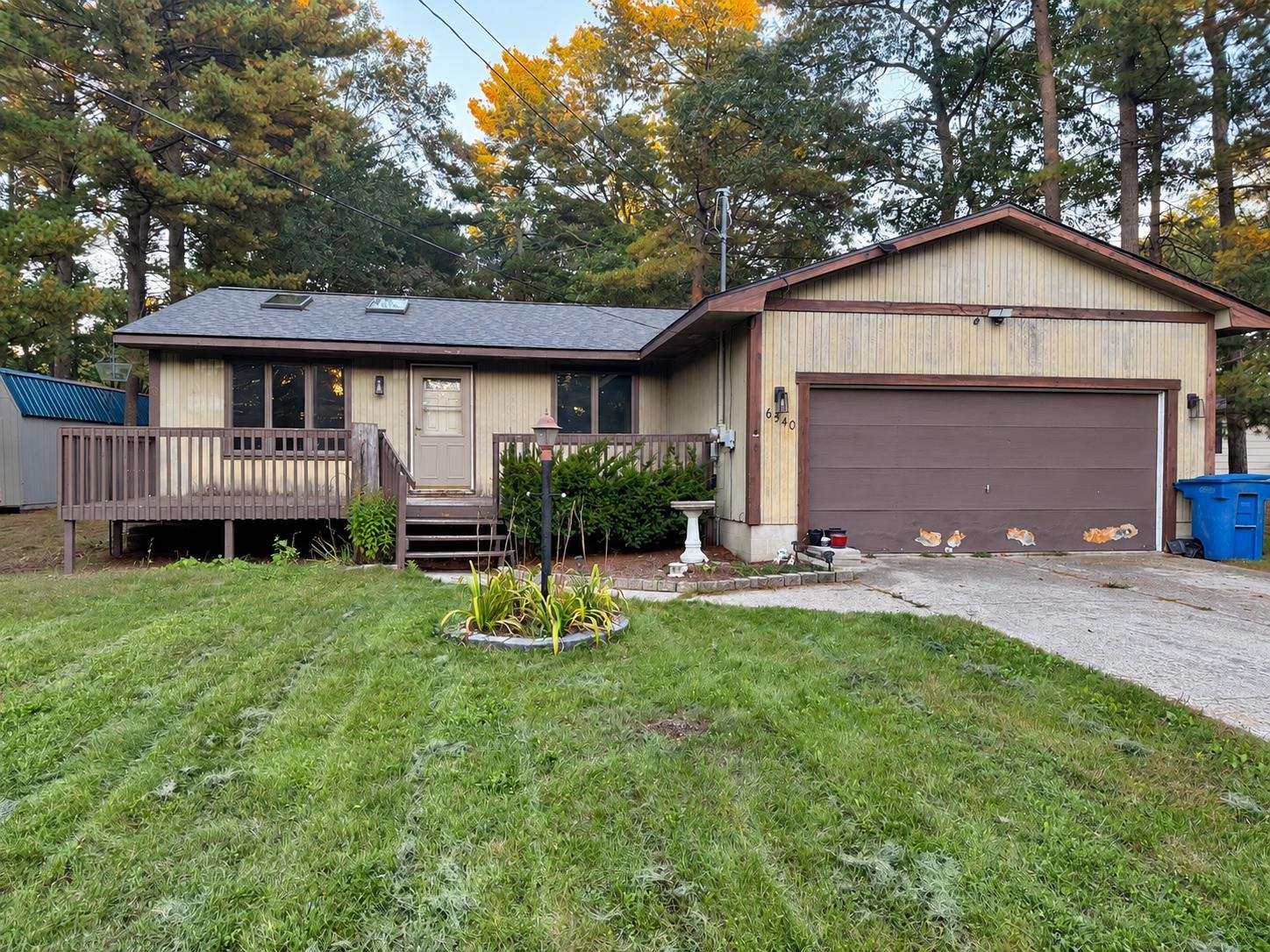 6540 Cedar Lake Road Property Photo 1