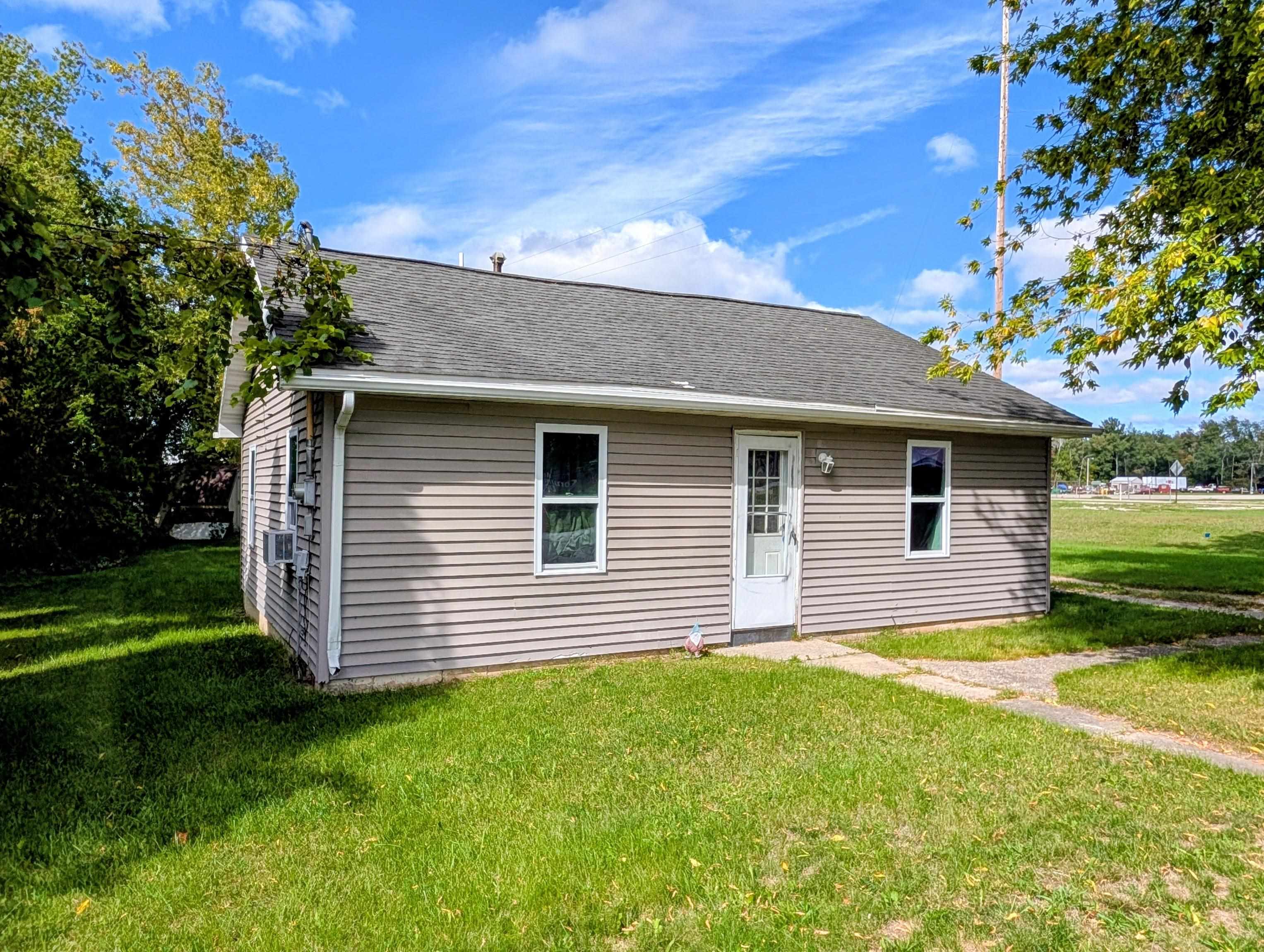 233 N Mackinaw Road Property Photo 1