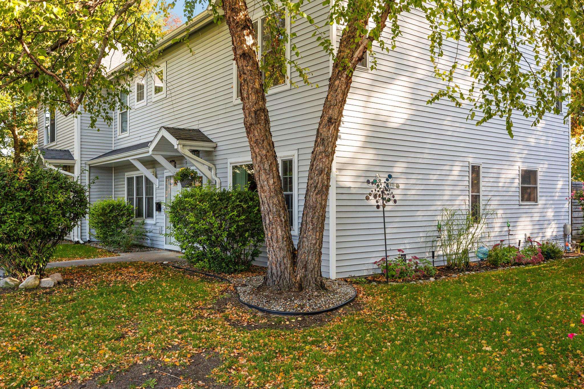 711 Lake Avenue Property Photo 1