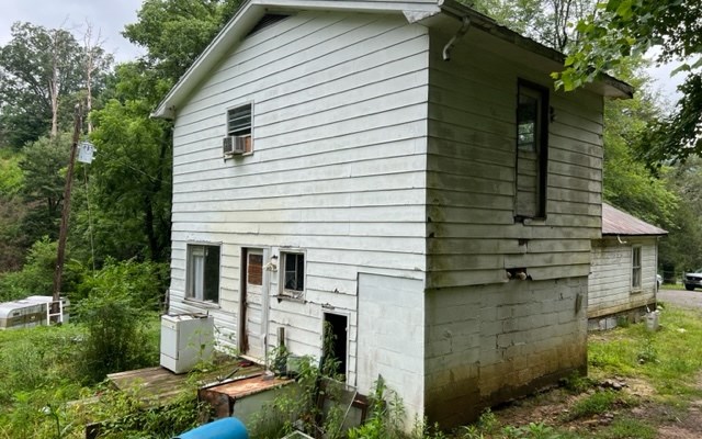 2990 Tusquittee Road Property Photo 6