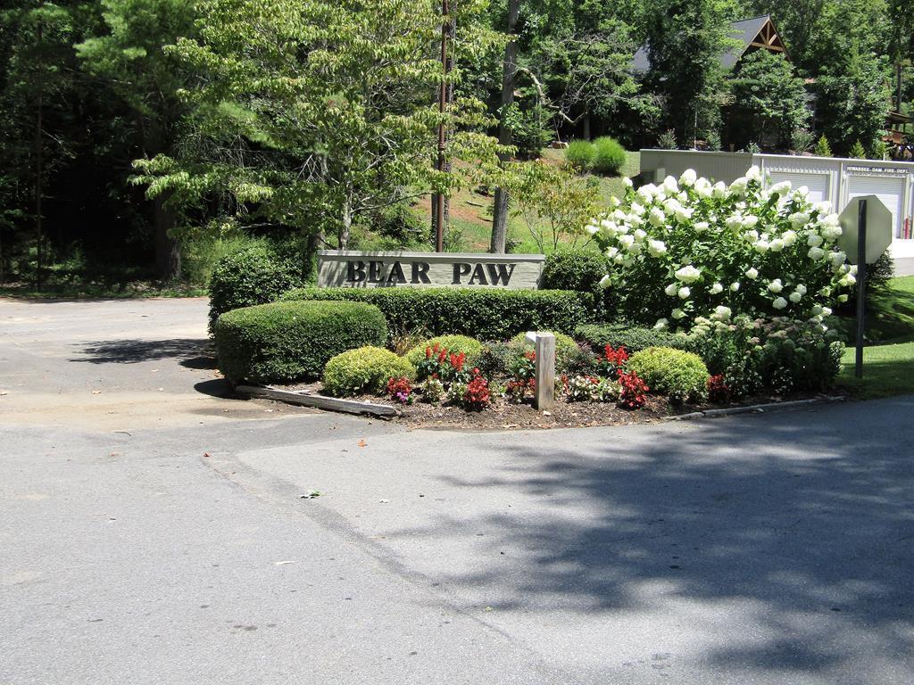 6 Heather Lane Property Photo 11