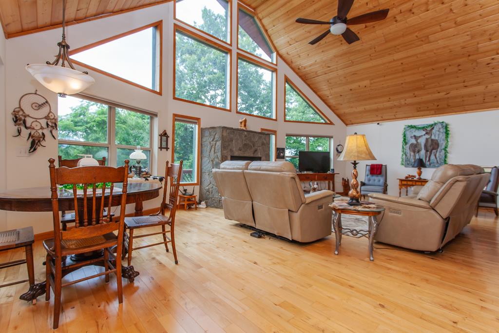 164 Freedom Pass Property Photo 4