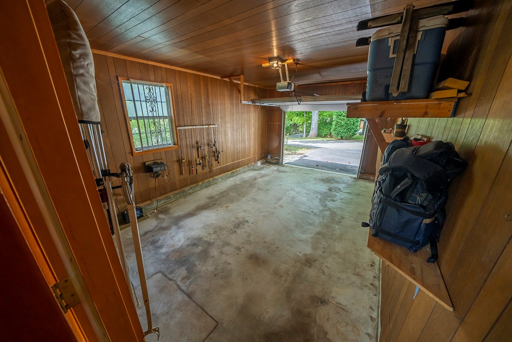 55 Avisco Property Photo 8