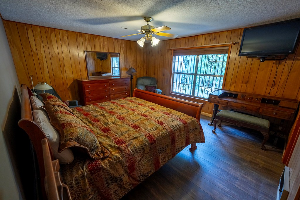 55 Avisco Property Photo 12