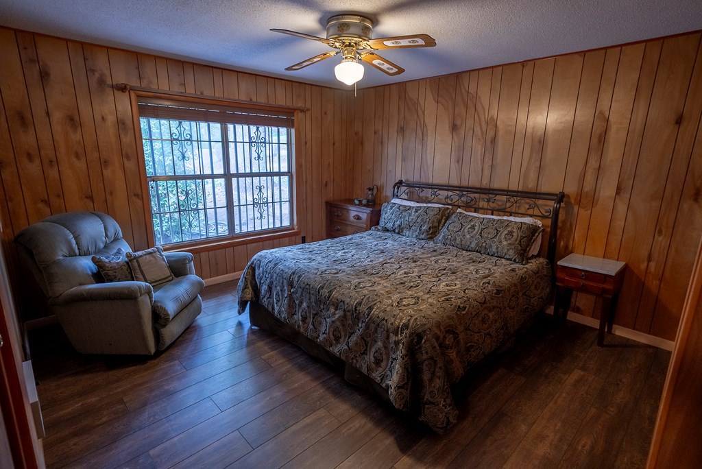 55 Avisco Property Photo 14
