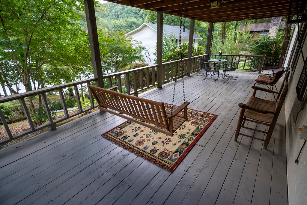 55 Avisco Property Photo 23