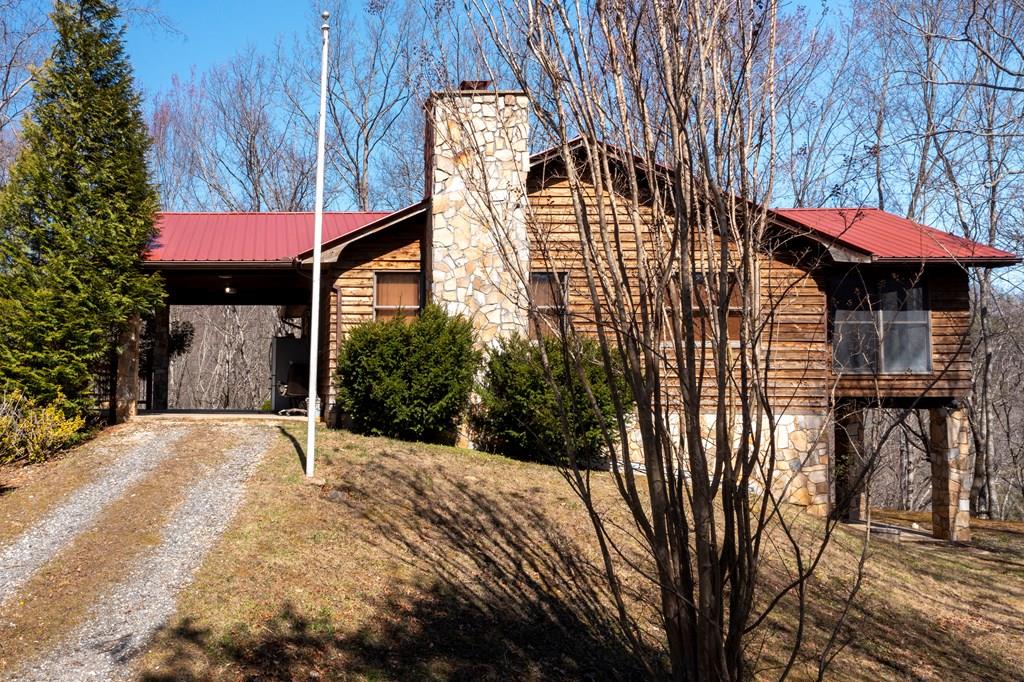 256 Hillside Ln Property Photo 1