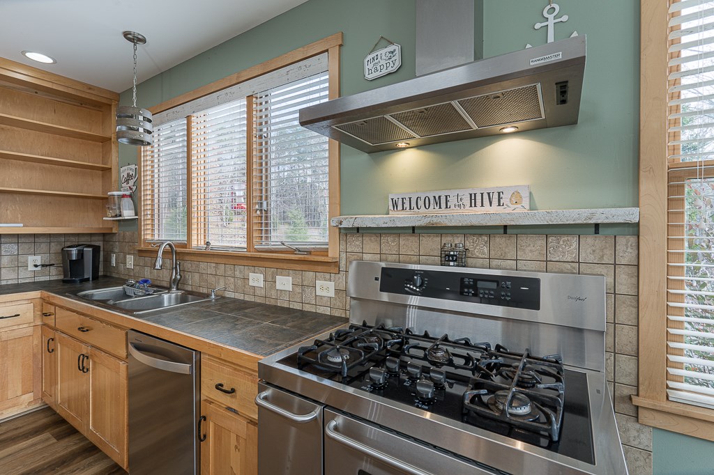 2257 Trout Cove Road Property Photo 3