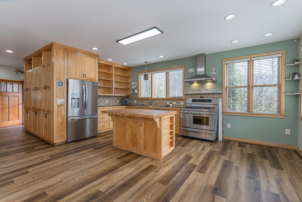 2257 Trout Cove Road Property Photo 4