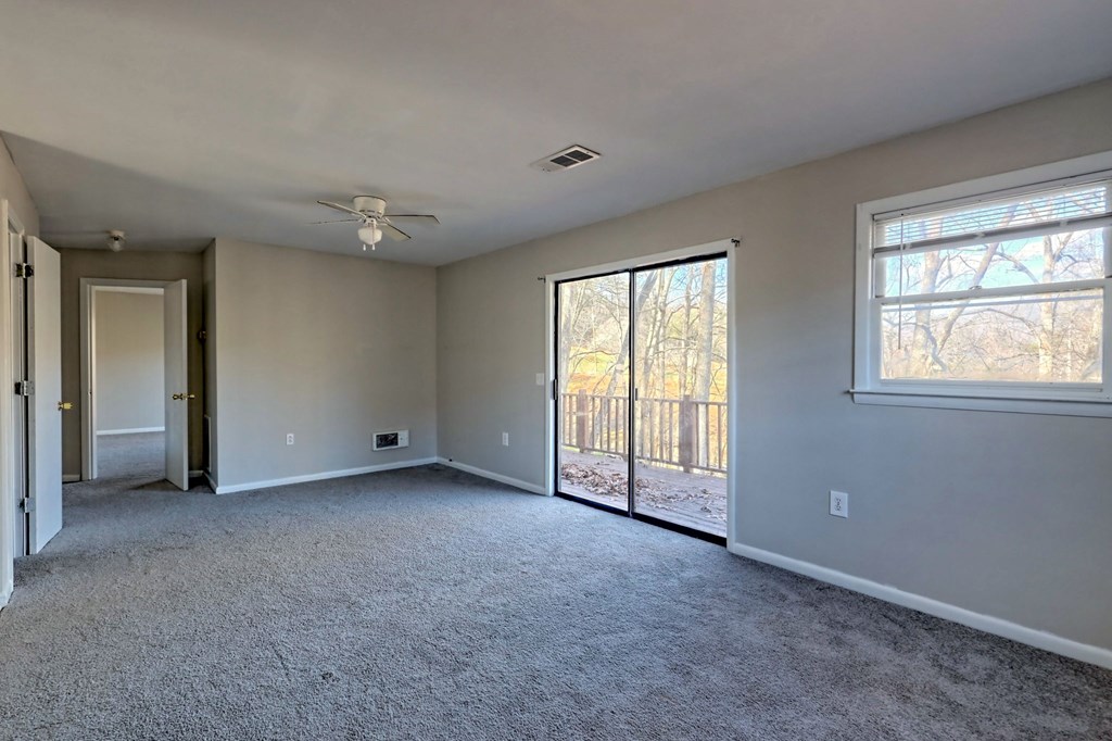 372 Peckerwood Rd Property Photo 12